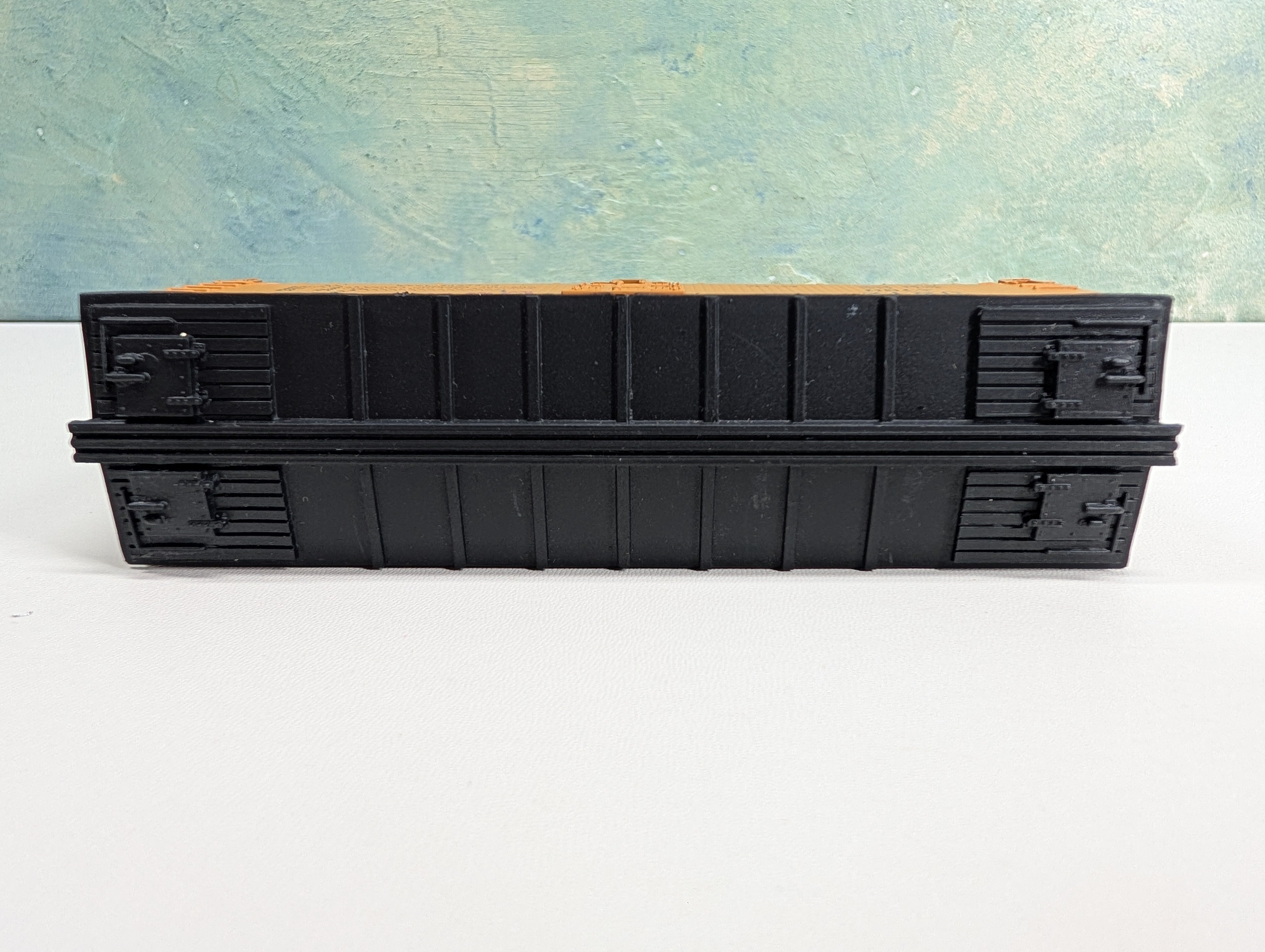USED Life-Like HO Scale 38' Wooden Reefer Box Car Dubuque URTX #4750 Upgraded Trucks