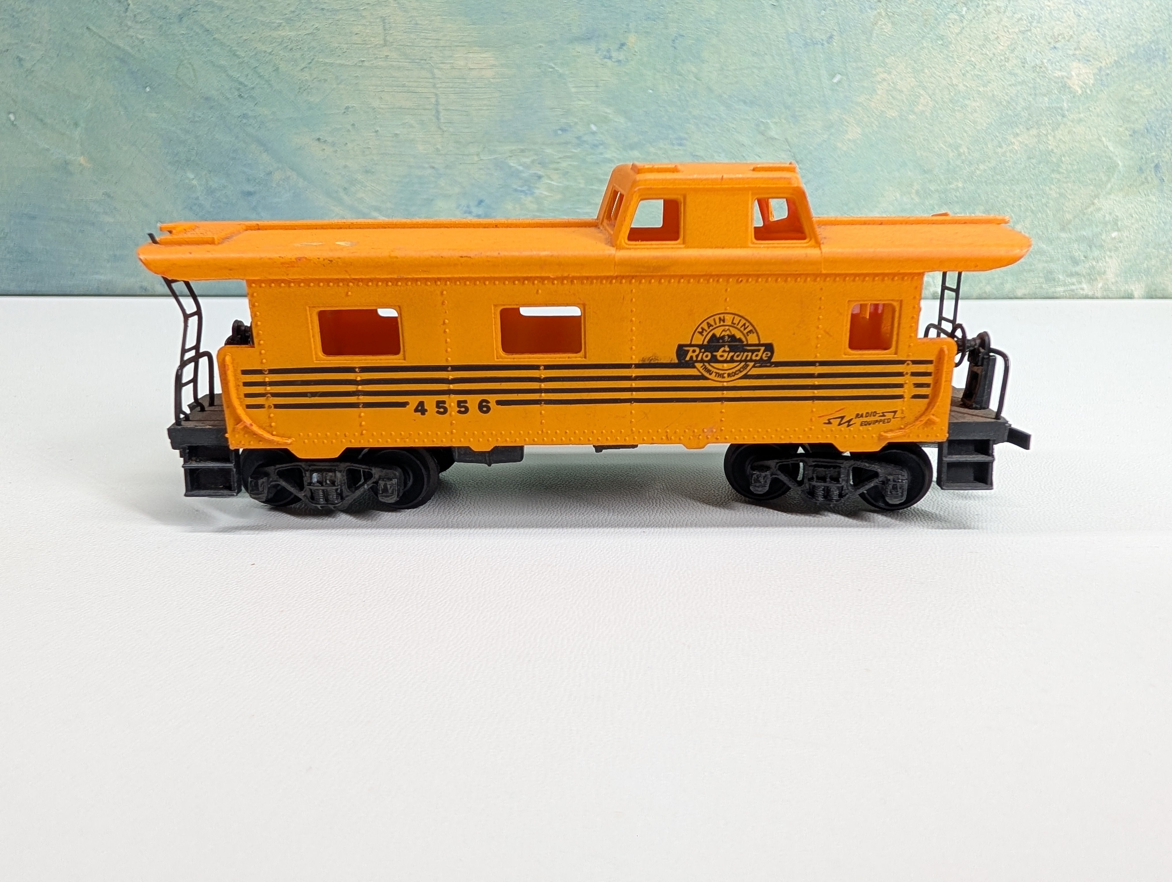USED Mantua HO Scale Caboose Rio Grande D&RGW #4556
