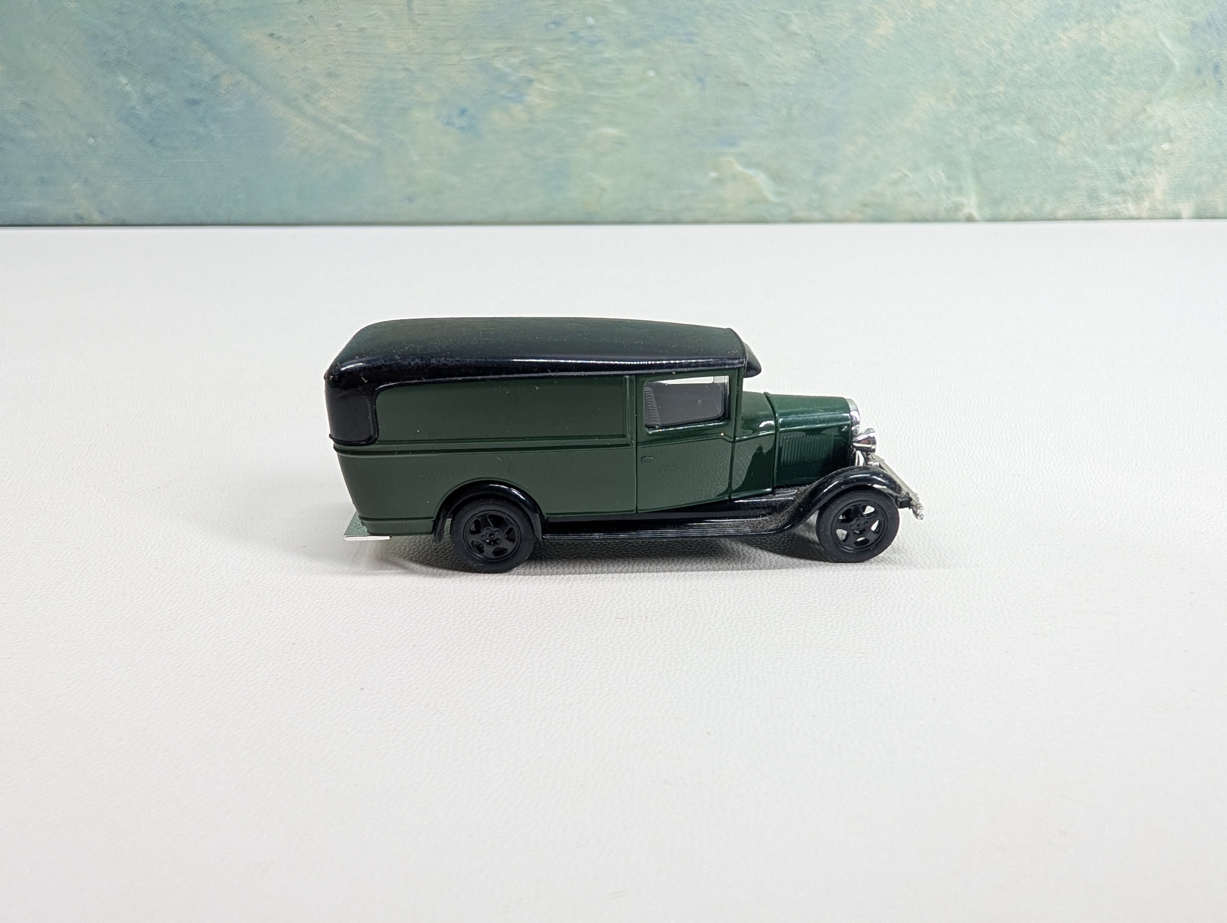 USED Busch HO Scale Old Time Ford AA Green