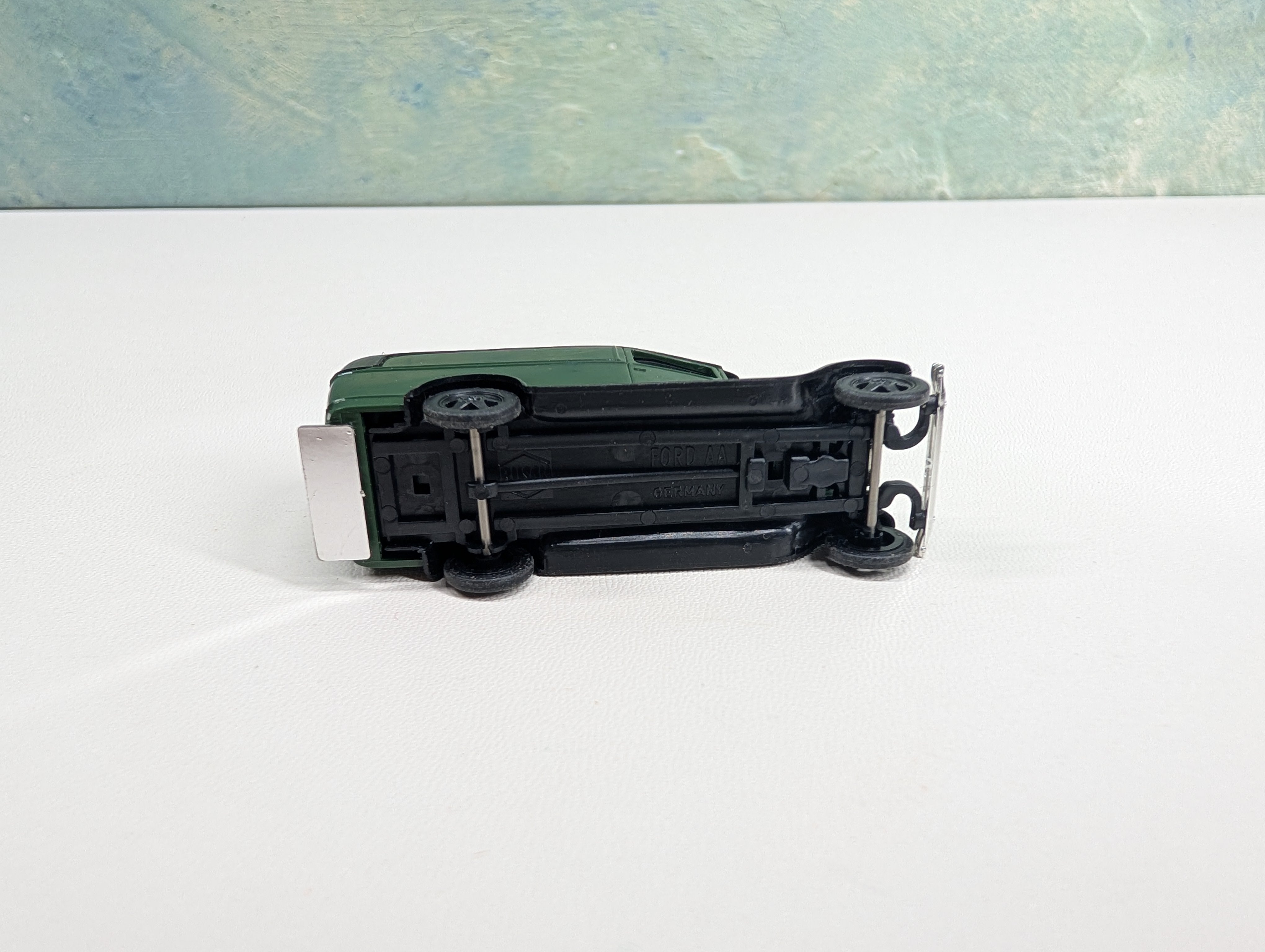 USED Busch HO Scale Old Time Ford AA Green