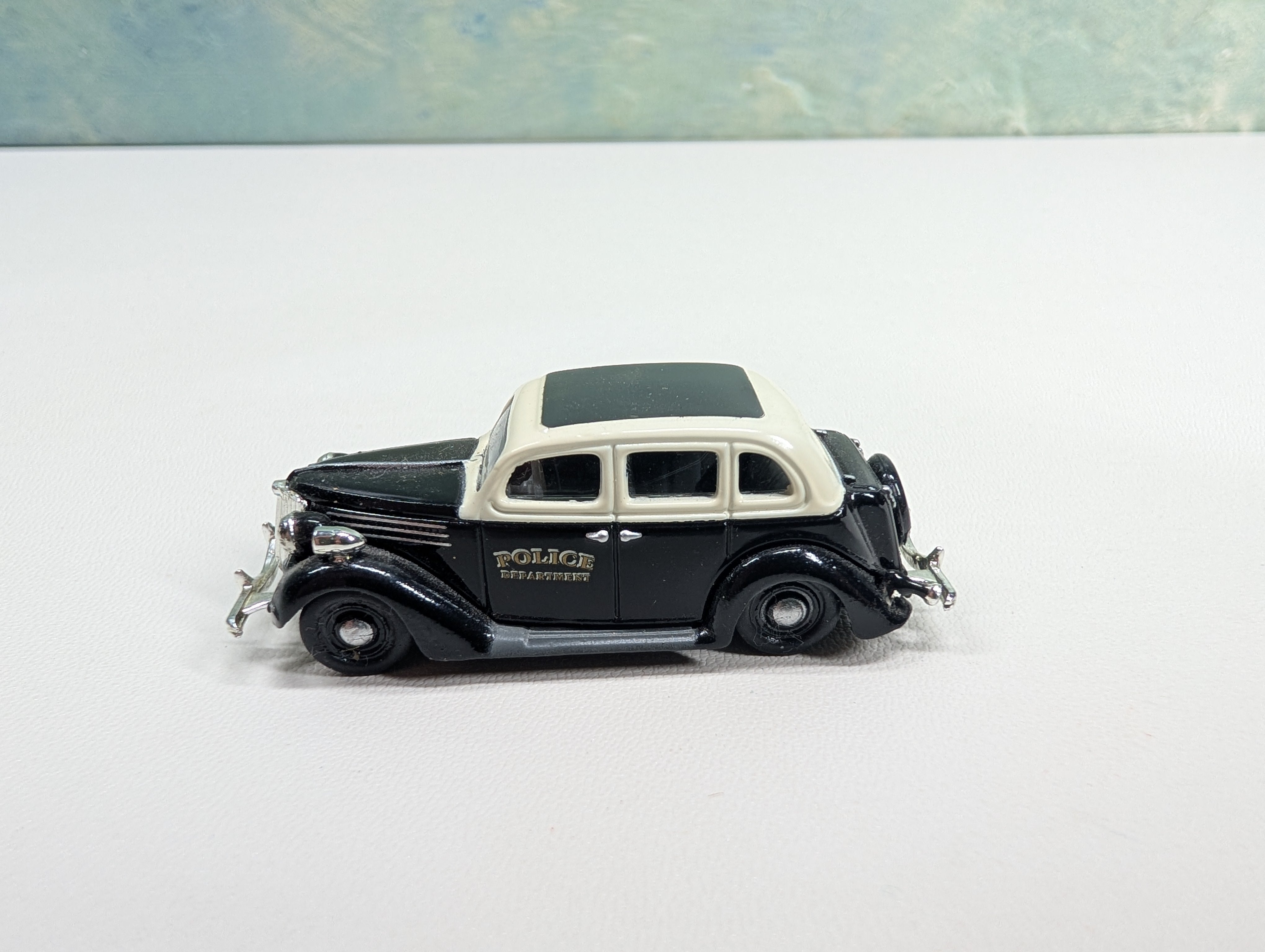 USED Classic Metal Works HO Scale 1936 ForDor Police Car