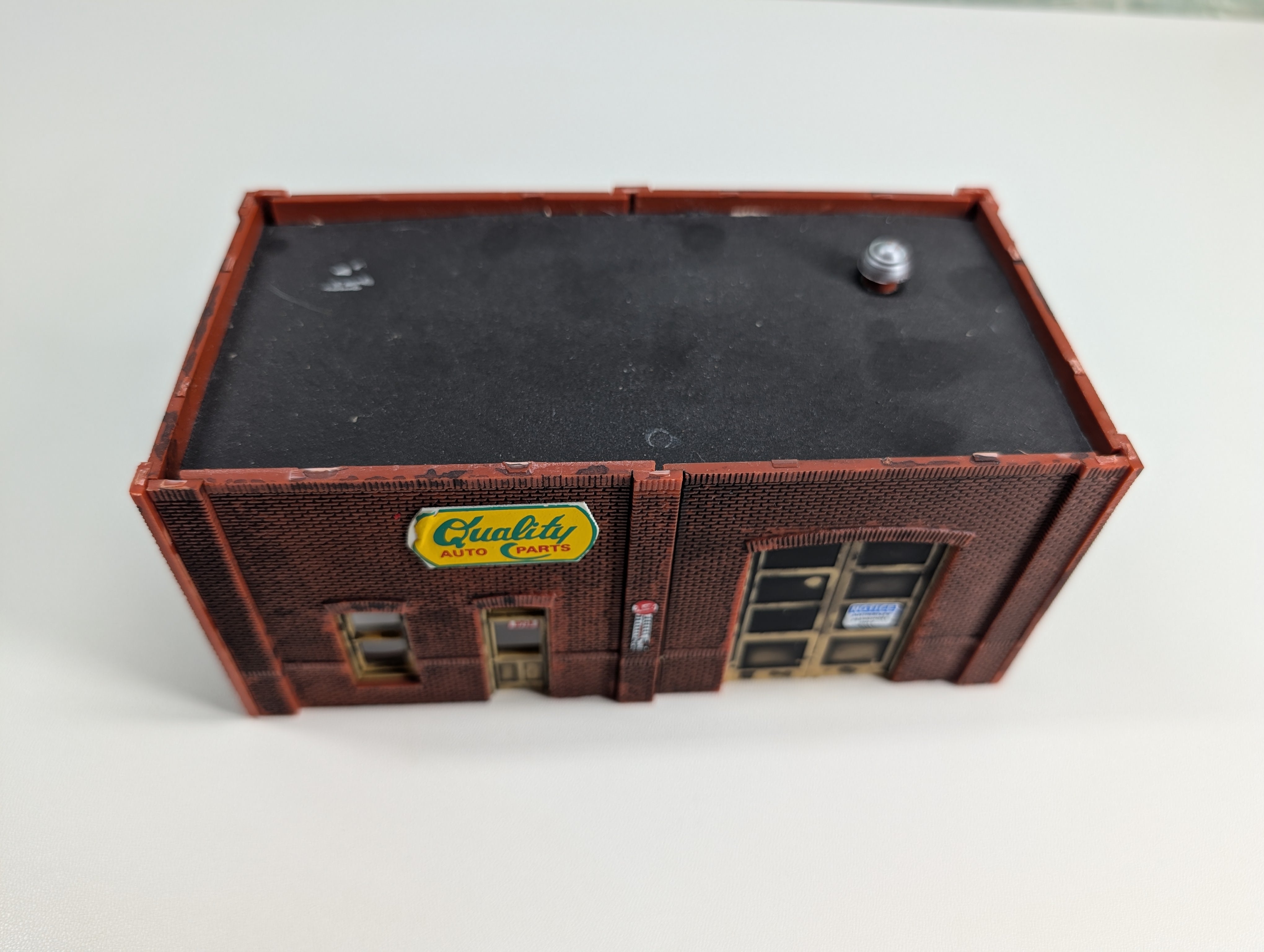 USED HO Scale Brick Warehouse, Workshop, Weathered