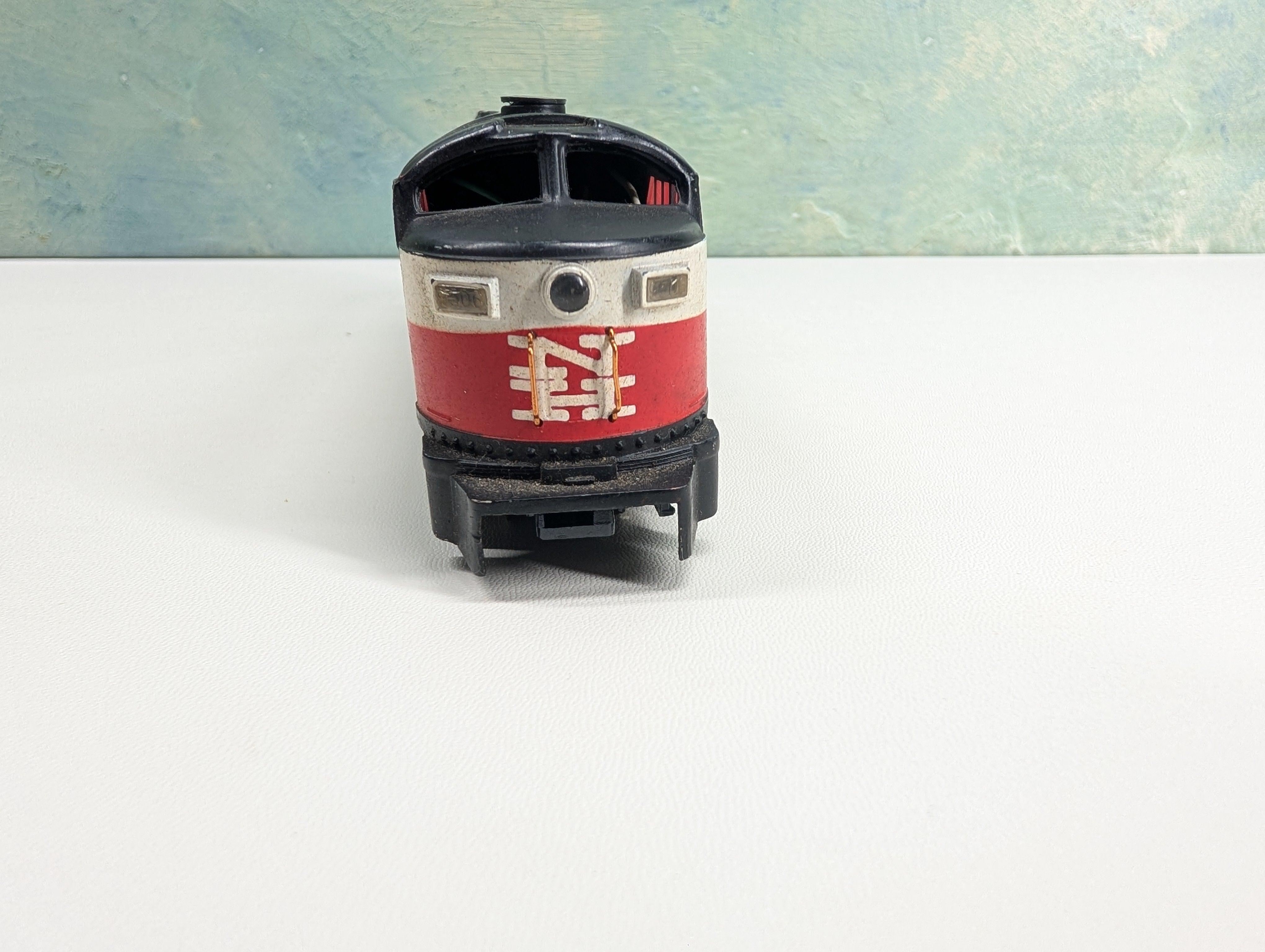 USED AHM HO Scale FM C-Liner Diesel Locomotive New Haven NH #370 Tested! DC