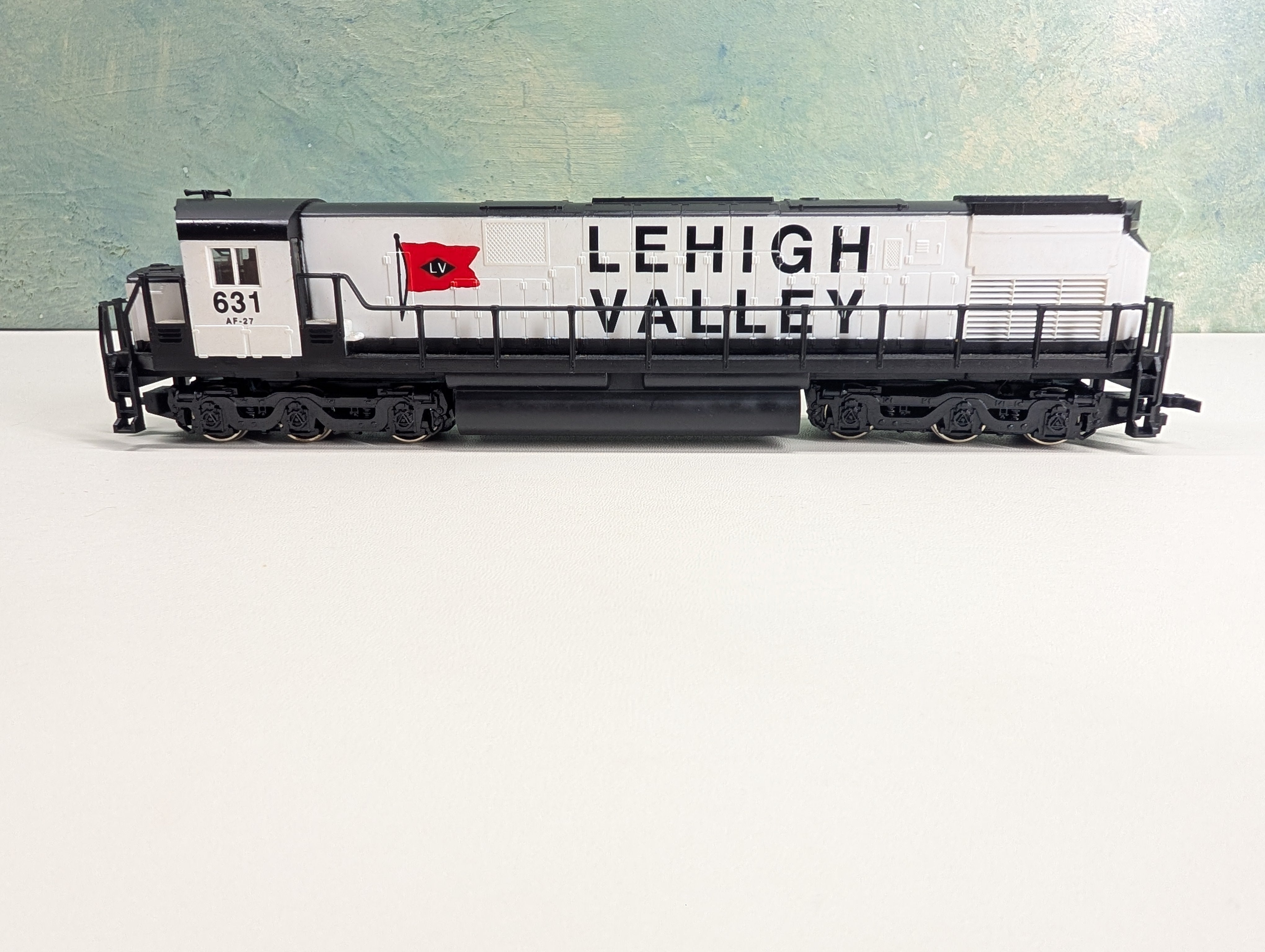USED Mehano HO Scale Alco C-628 Diesel Locomotive, Snow Bird Lehigh Valley LV #631 Tested! DC