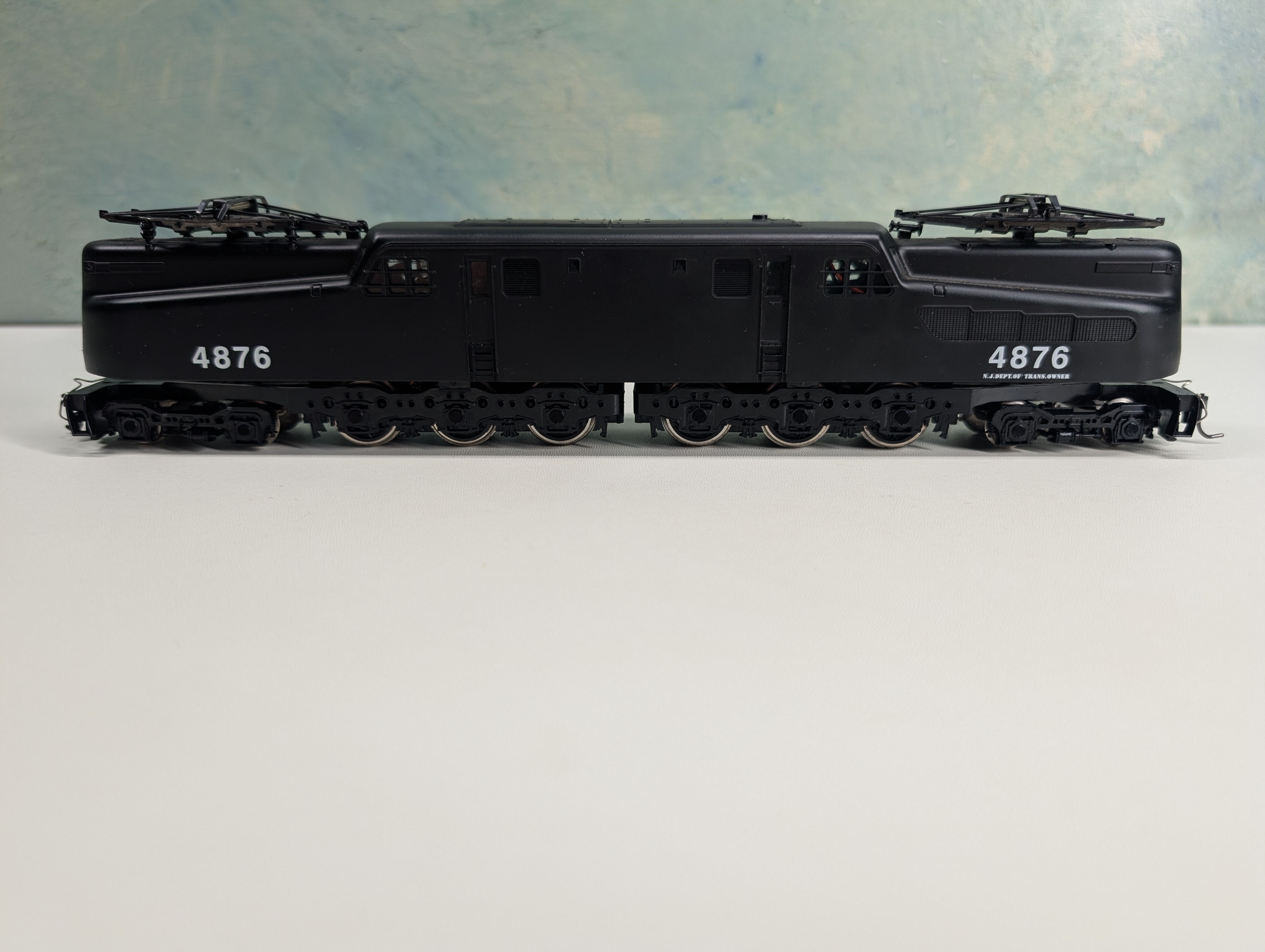 USED IHC HO Scale GG-1 Electric Locomotive, Ugly Duckling NJ Dept of Transportation NJT #4876 Runs Great DC
