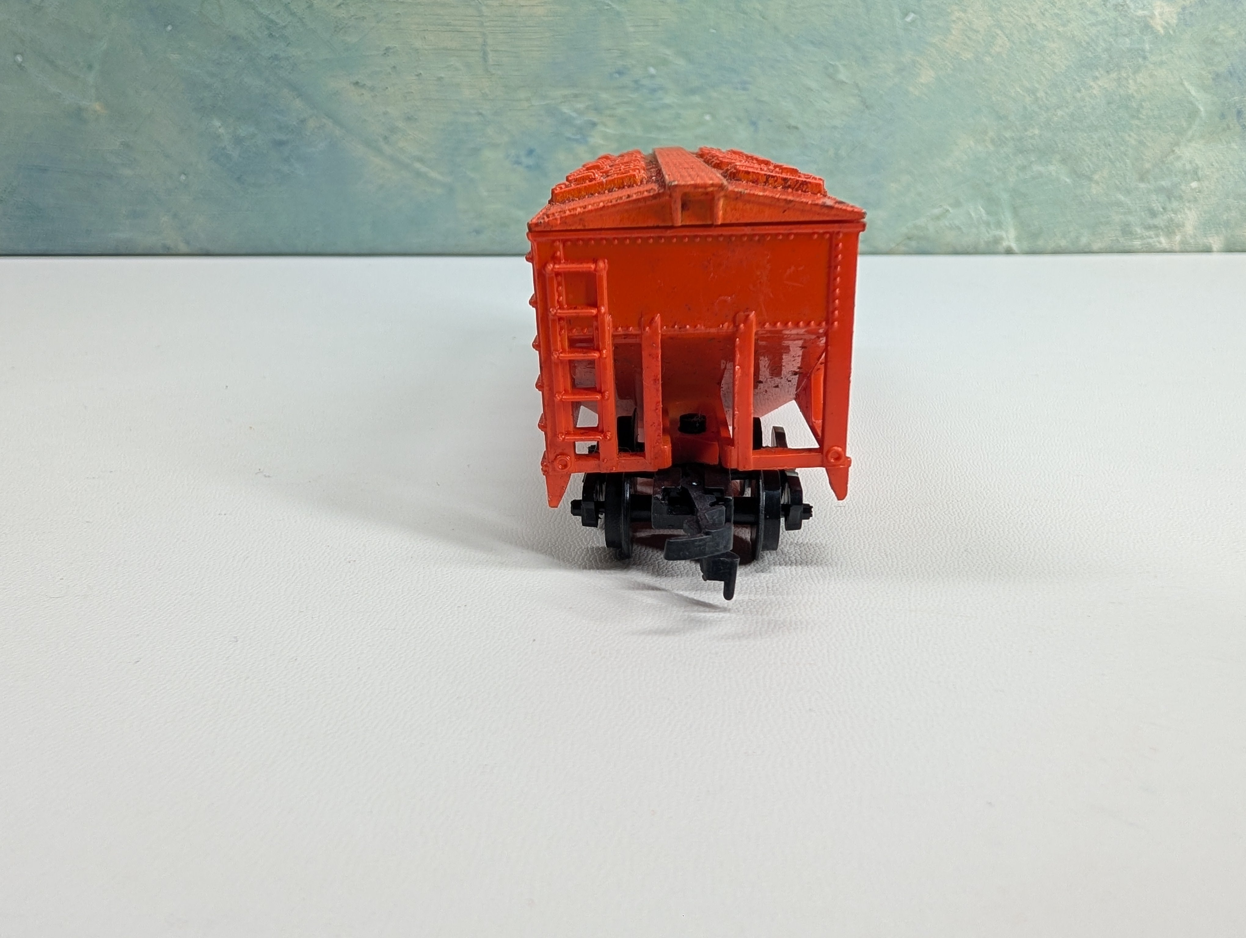 USED Life-Like HO Scale 2 Bay Covered Hopper Rio Grande D&RGW #18350