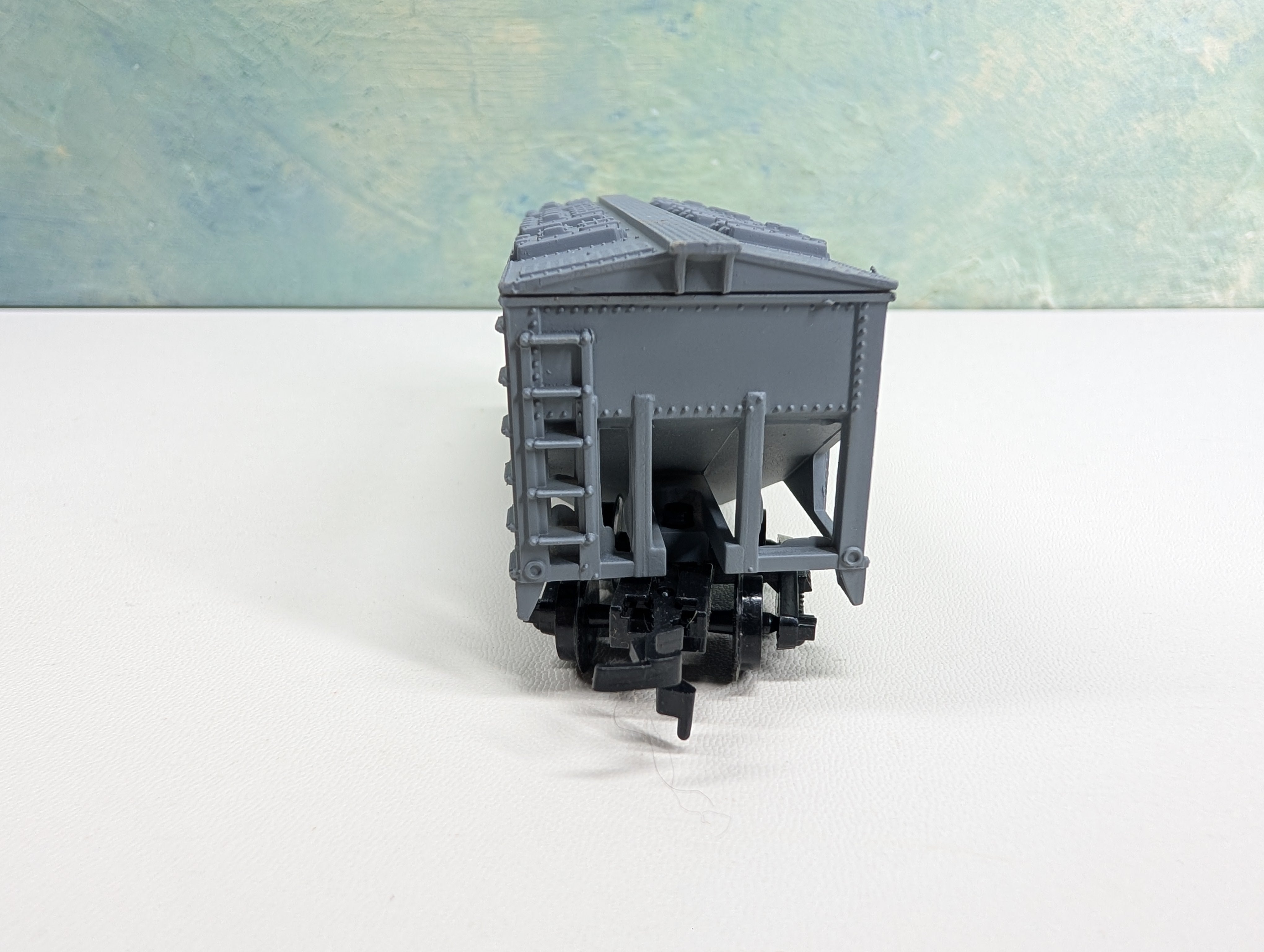 USED Life-Like HO Scale 2 Bay Covered Hopper Burlington CB&Q #85124