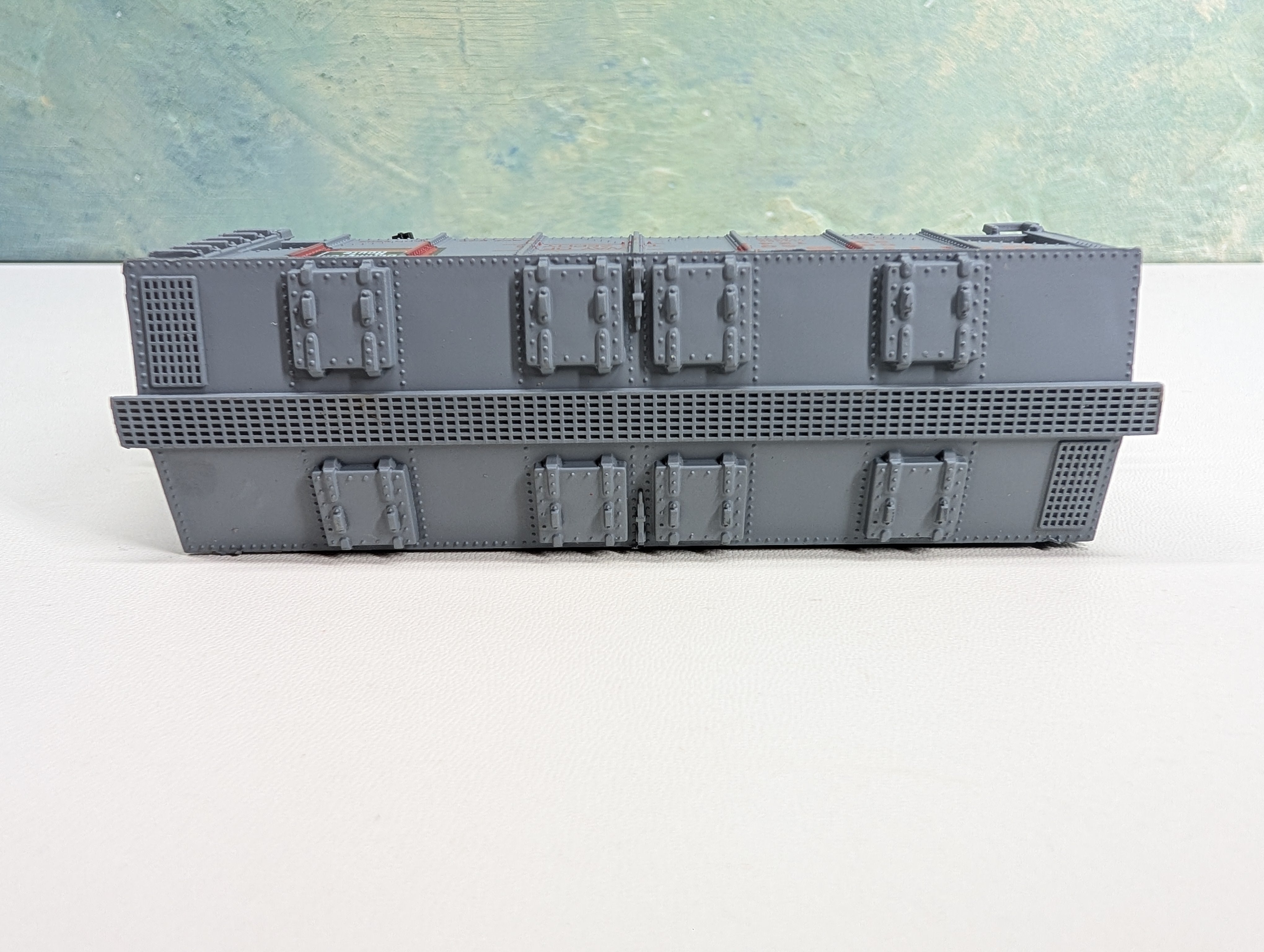 USED Life-Like HO Scale 2 Bay Covered Hopper Burlington CB&Q #85124
