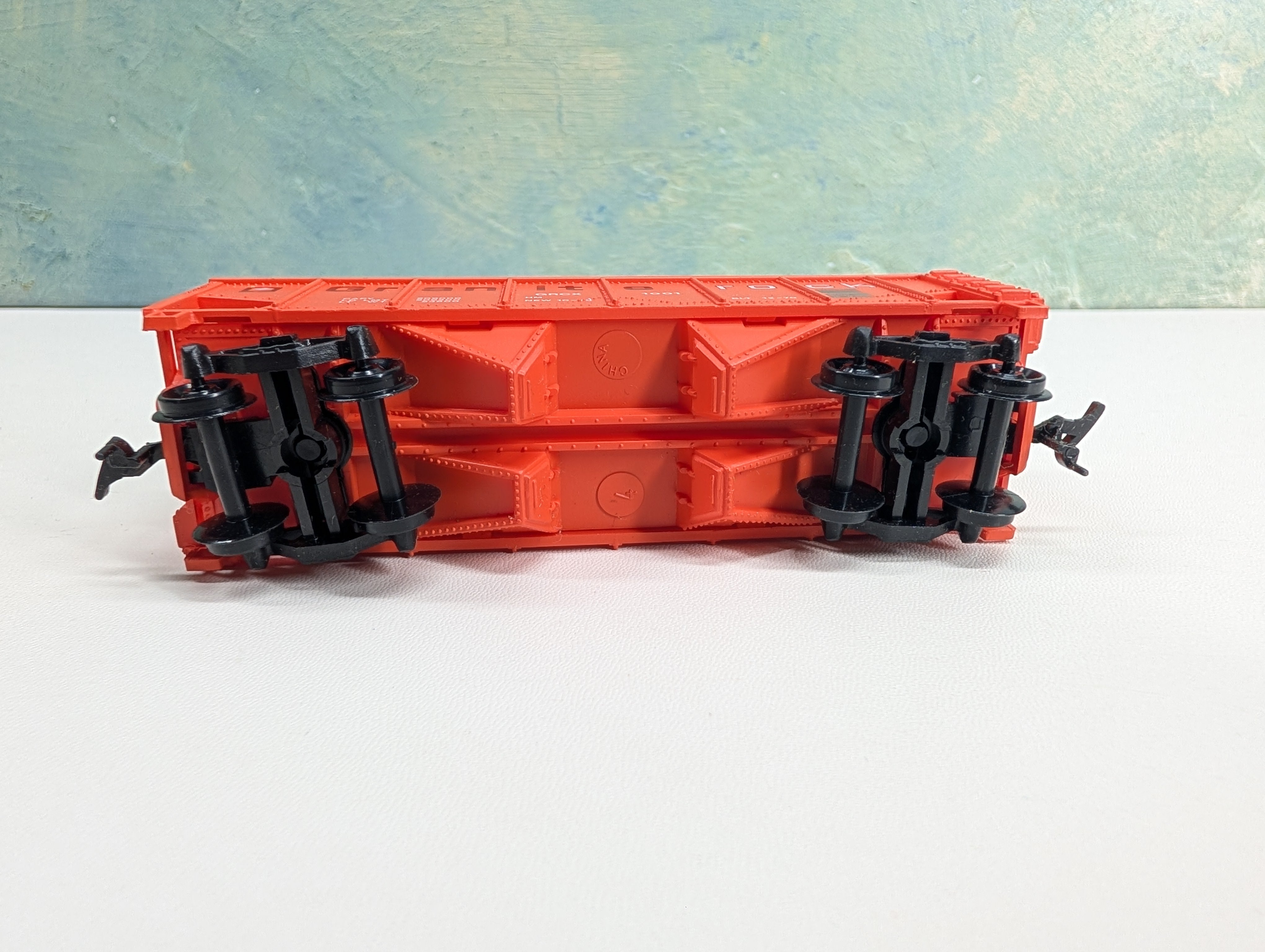USED Model Power HO Scale 2 Bay Covered Hopper Granite Rock GRCX #1001 RARE