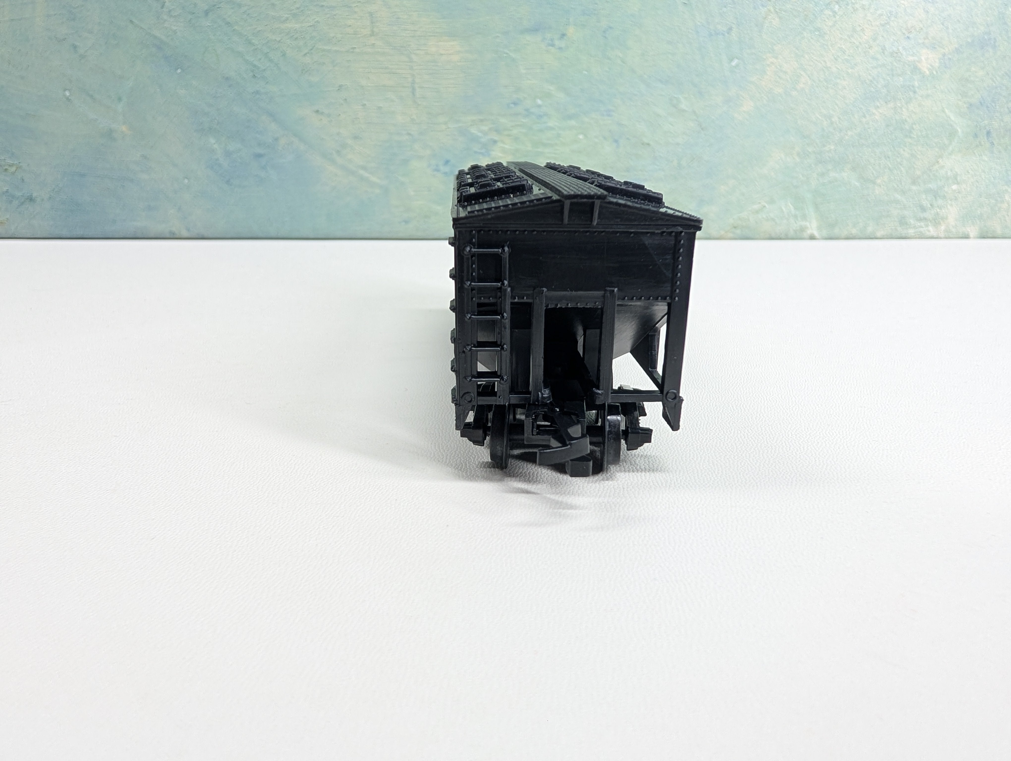 USED Industrial Rail HO Scale 2 Bay Covered Hopper Erie #4065