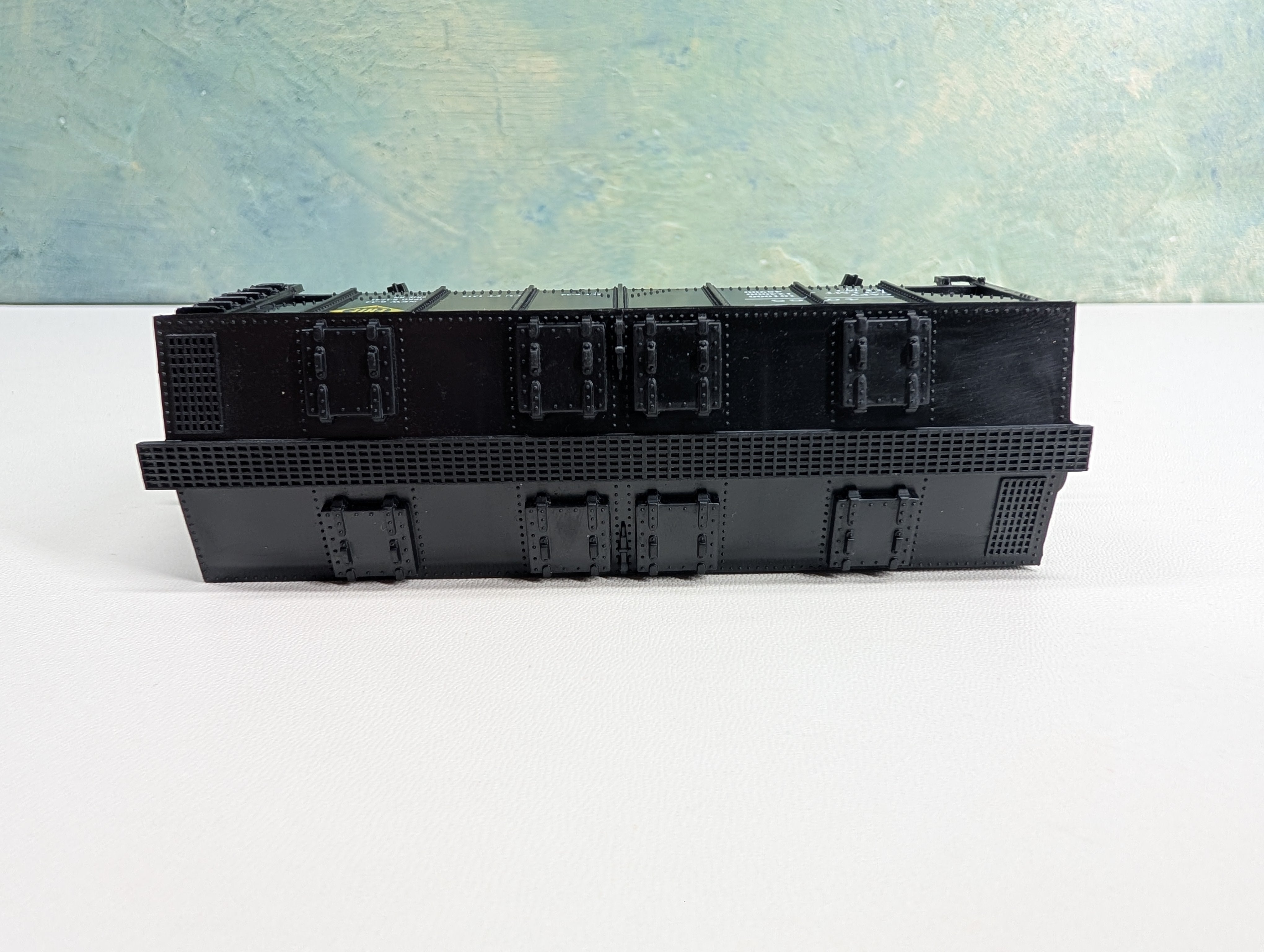 USED Industrial Rail HO Scale 2 Bay Covered Hopper Erie #4065