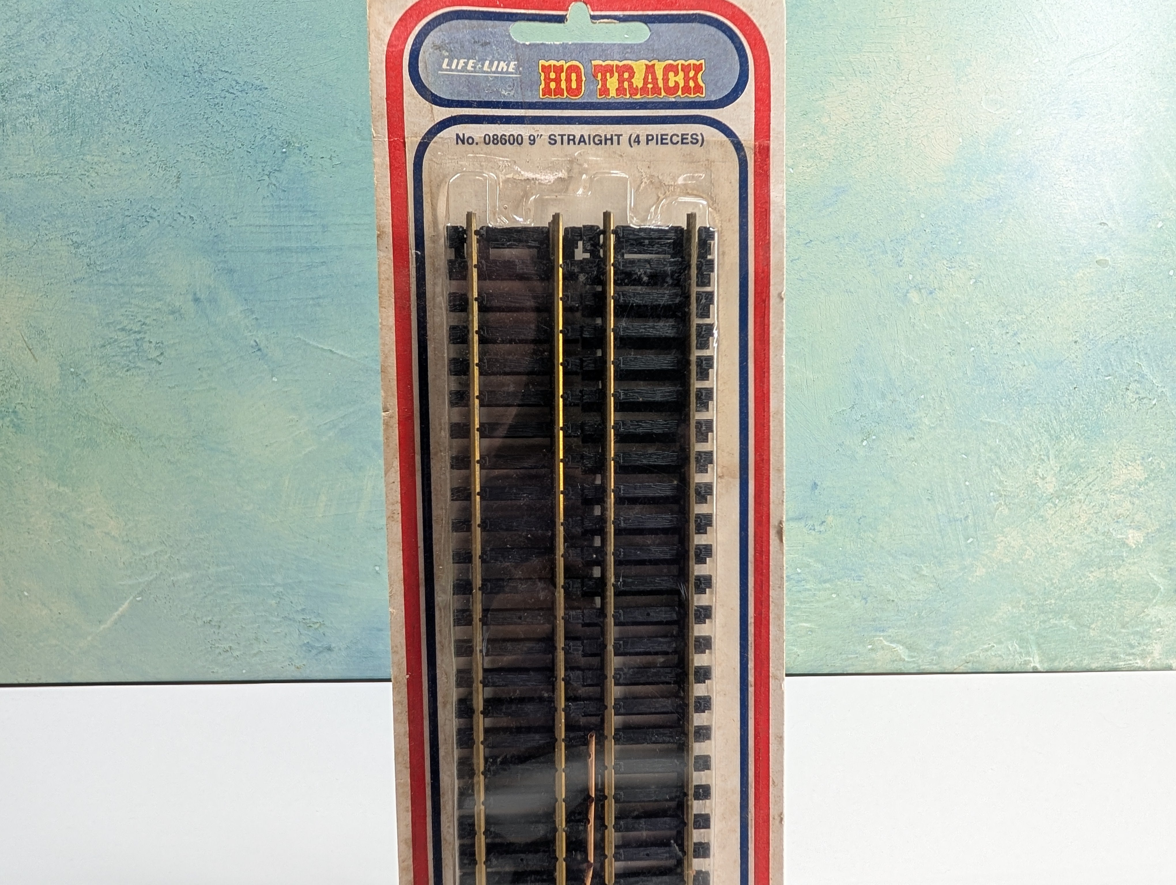 Life-Like 8600 HO Scale 9" Straight Brass Code 100 Track (4 pcs)