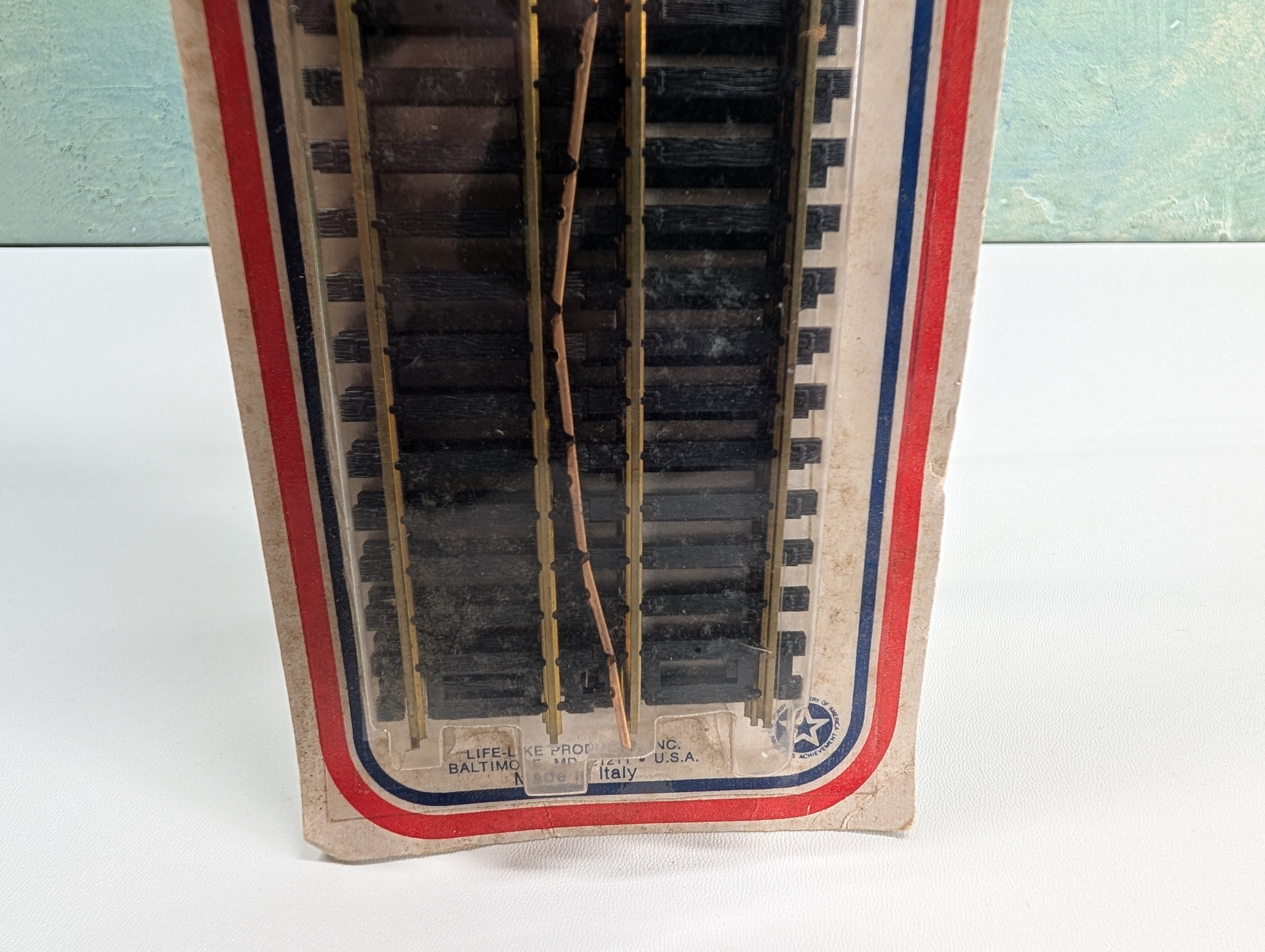Life-Like 8600 HO Scale 9" Straight Brass Code 100 Track (4 pcs)