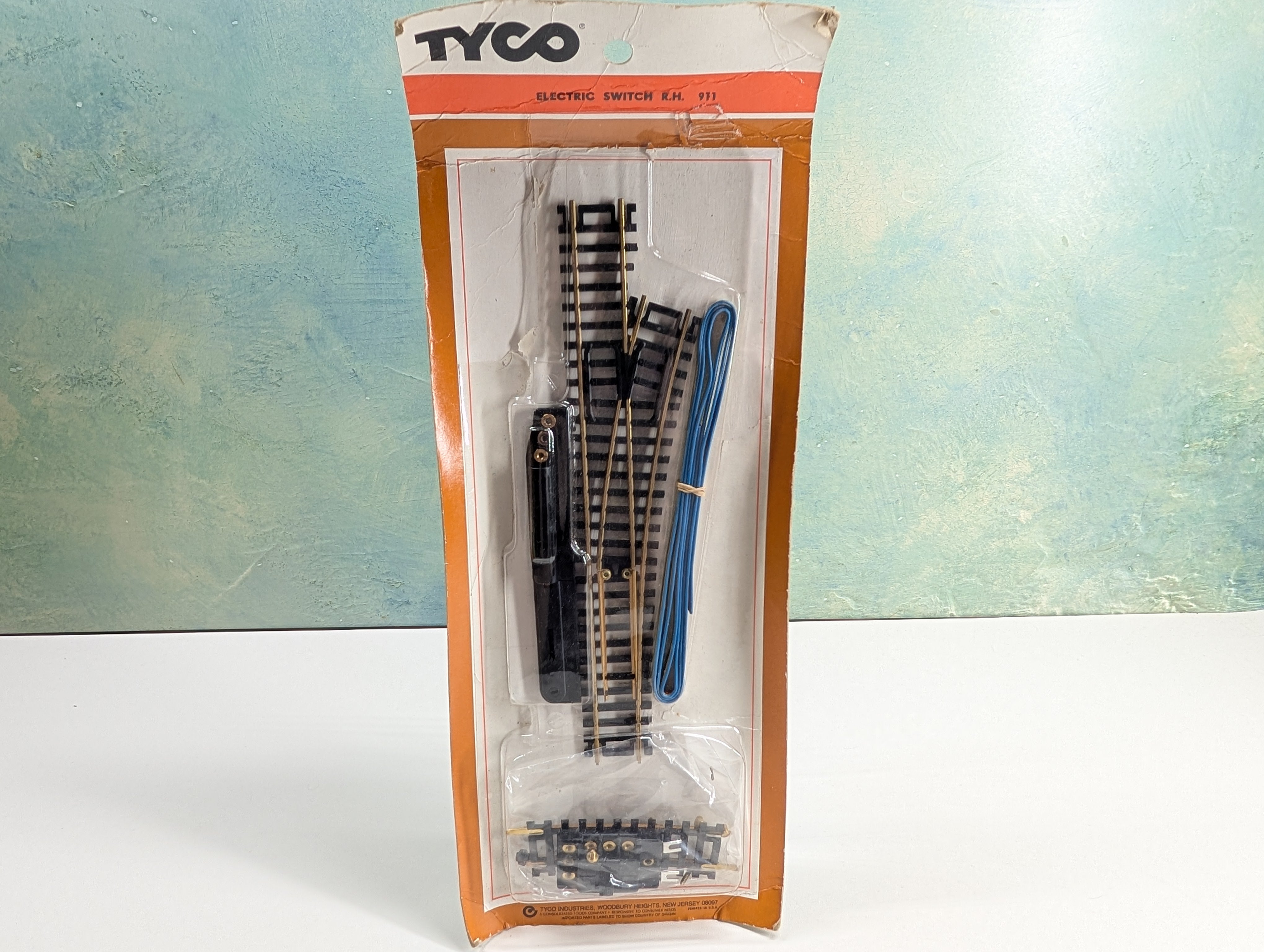 USED Tyco 911 HO Scale Electric Switch Turnout Right Hand Brass Code 100 Track