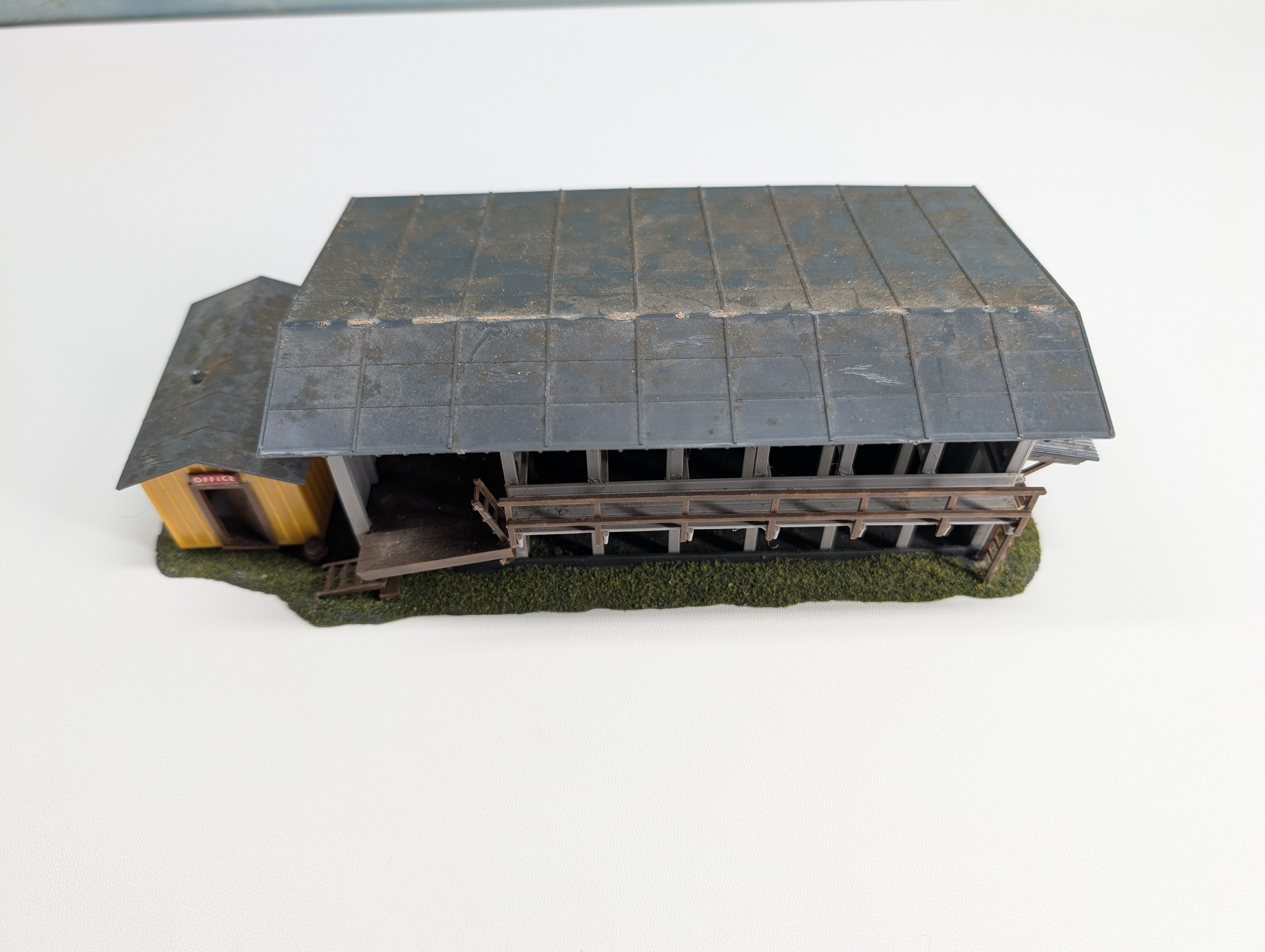 USED HO Scale Hillside Lumber & Millwork Co