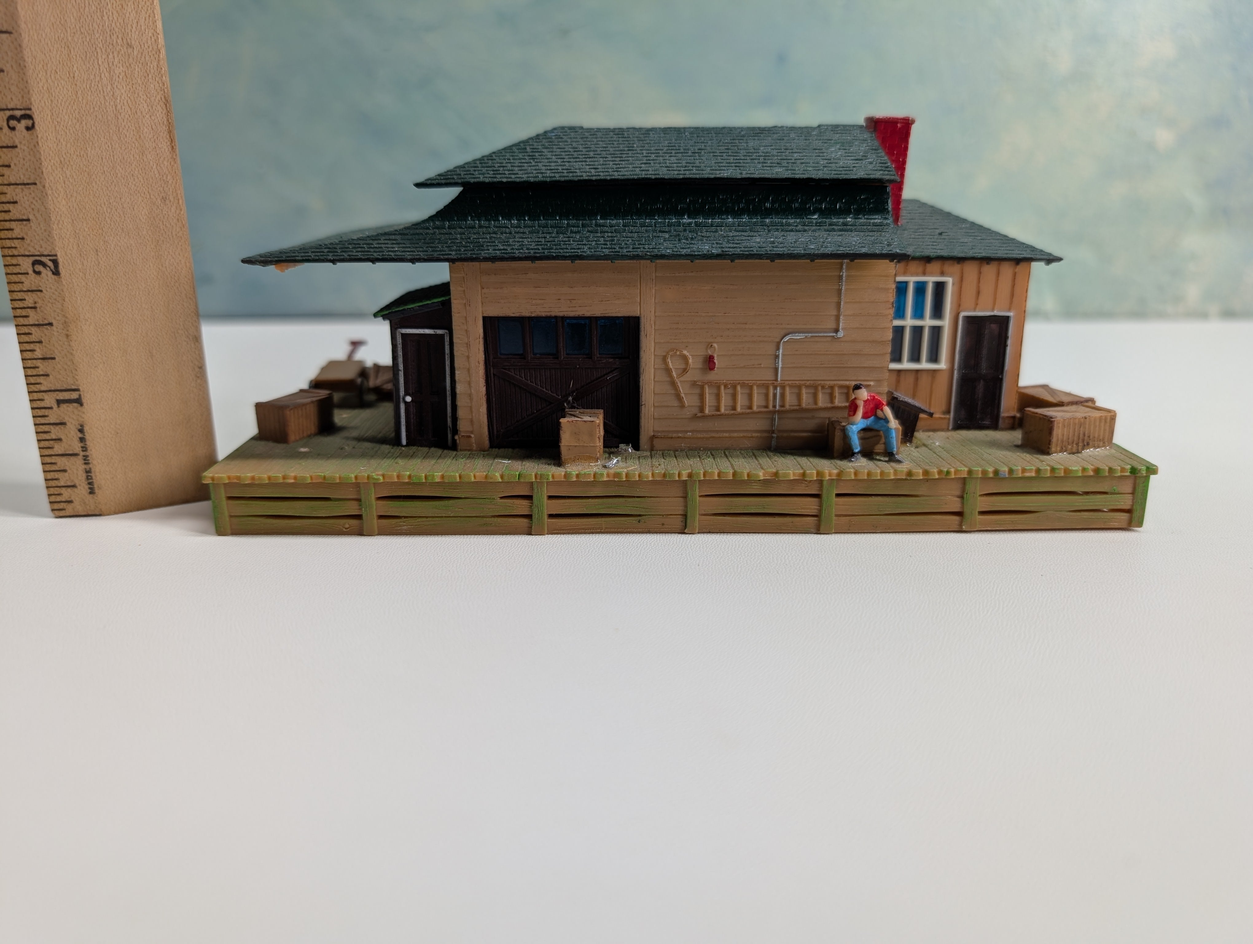 USED Tyco HO Scale Old Time Freight Station