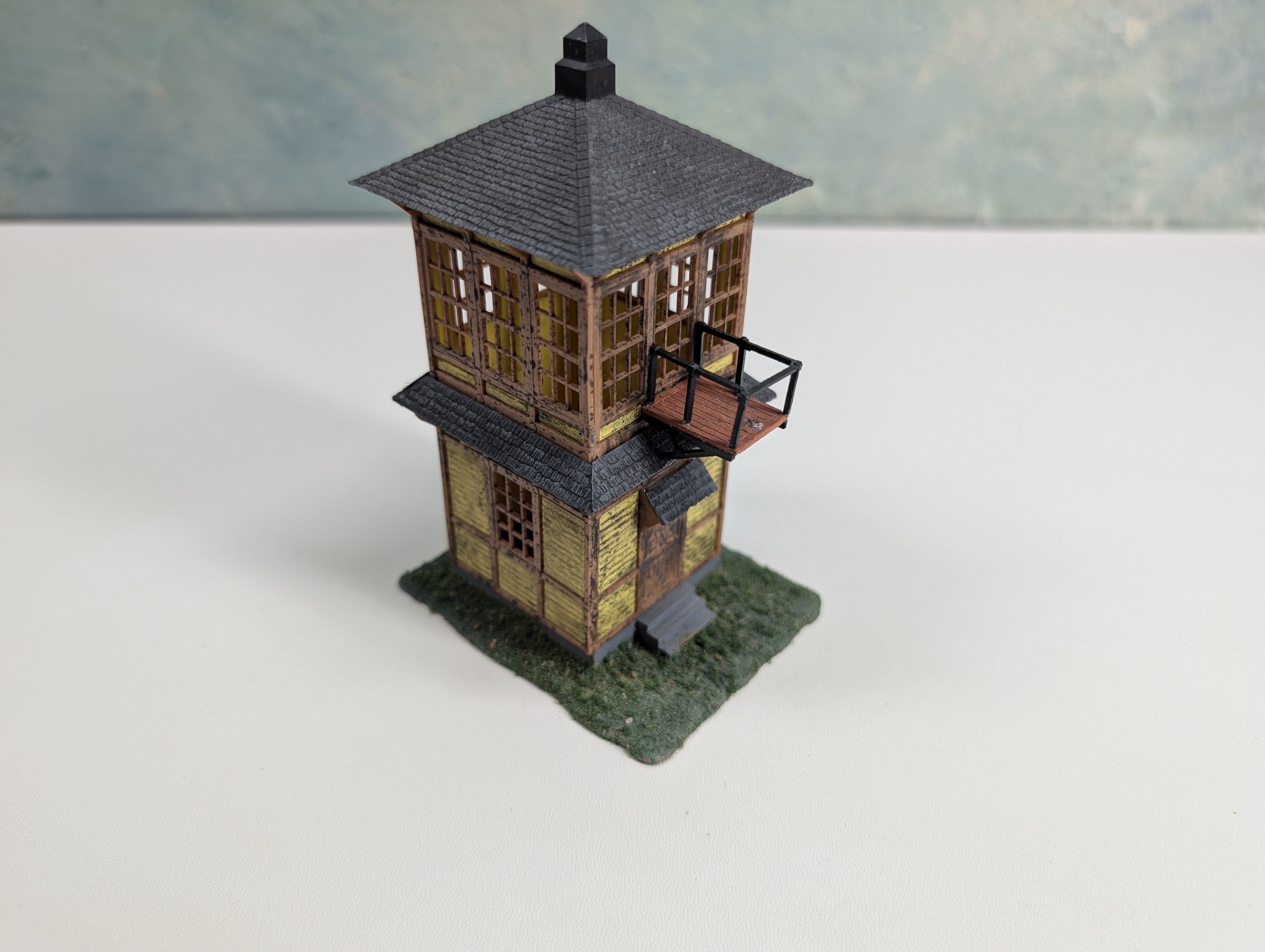 USED Pola HO Scale Yard Tower, Weathered