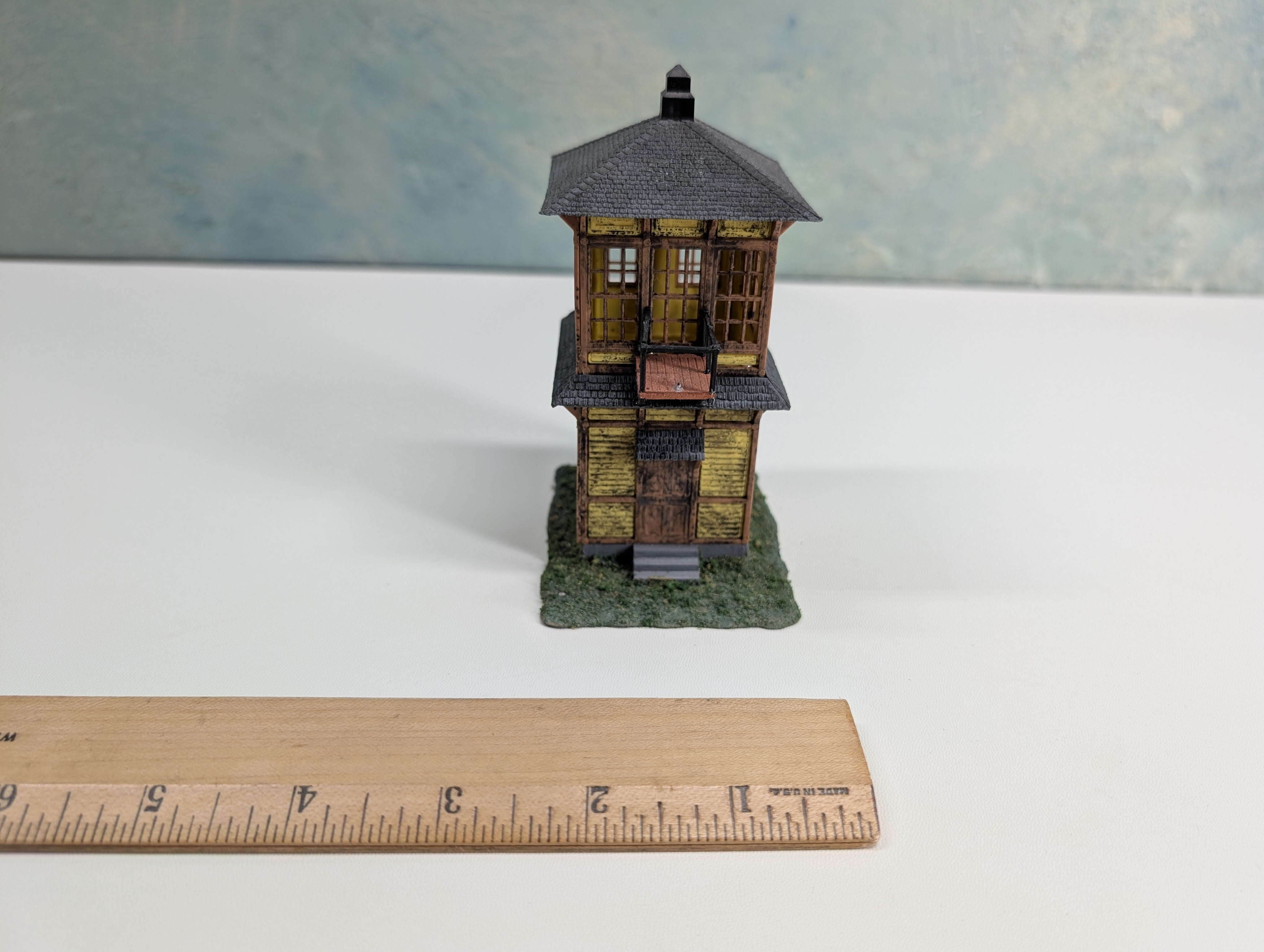 USED Pola HO Scale Yard Tower, Weathered