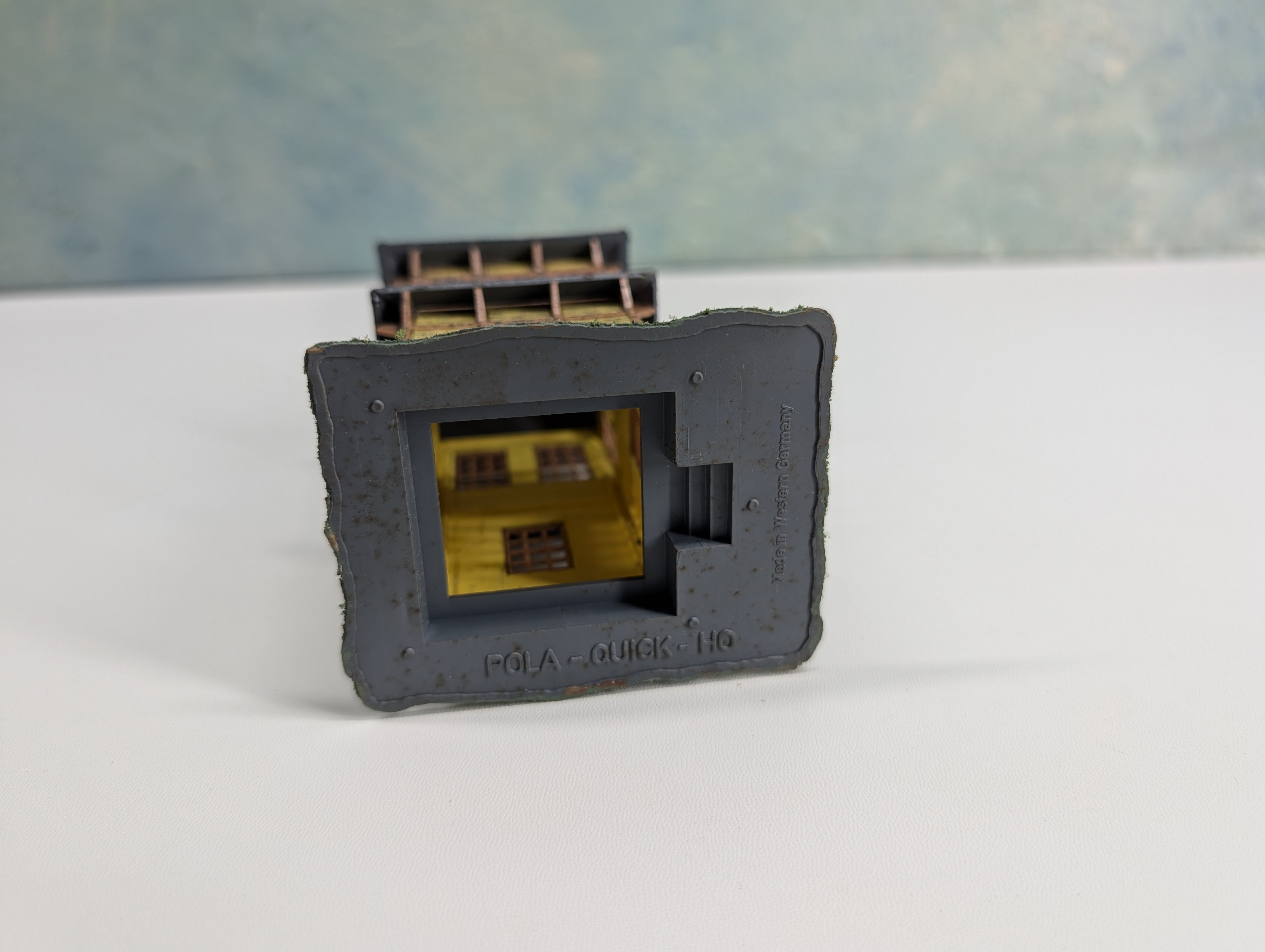 USED Pola HO Scale Yard Tower, Weathered