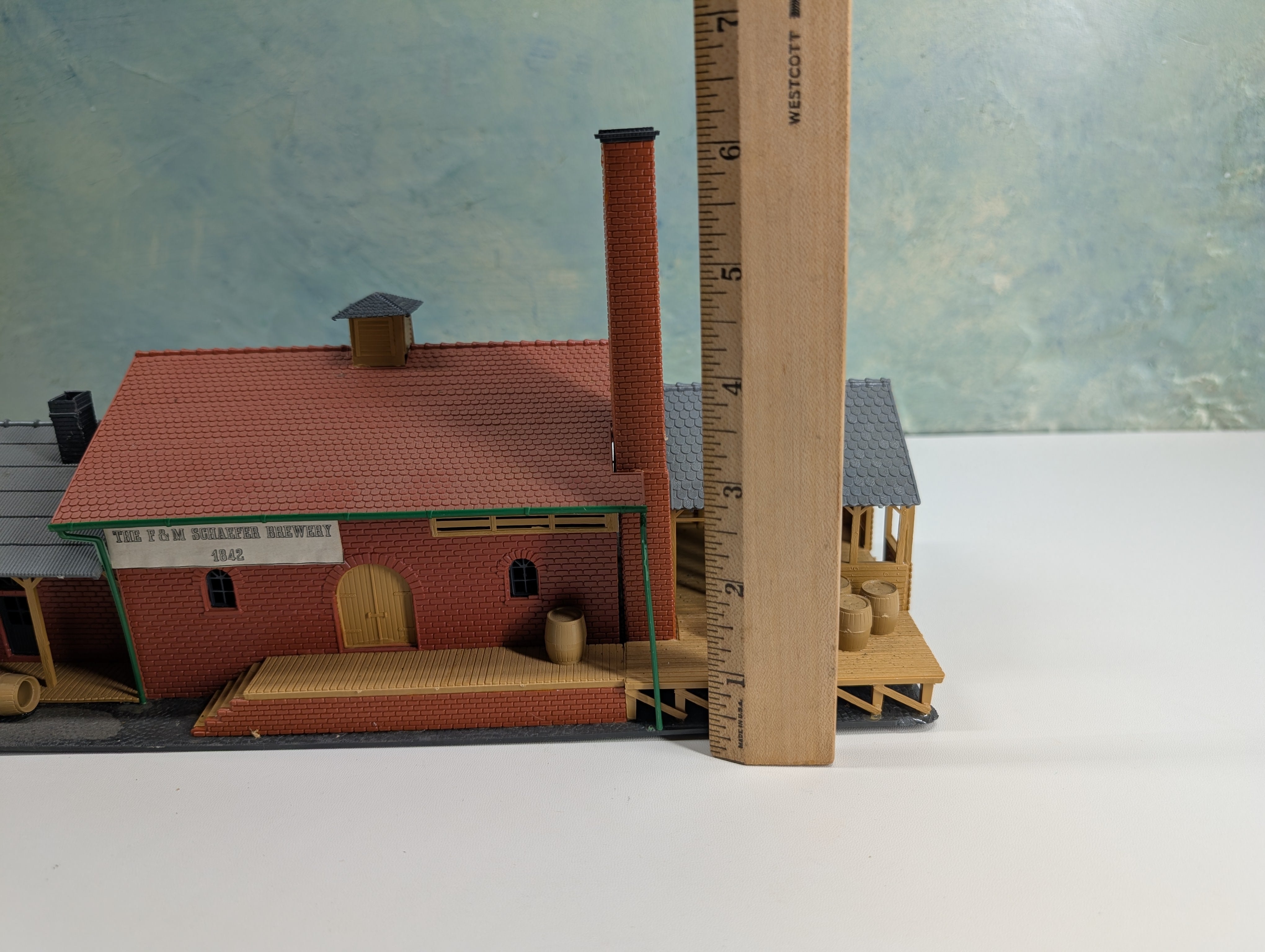 USED Tyco HO Scale F&M Schaefer Brewery 1842