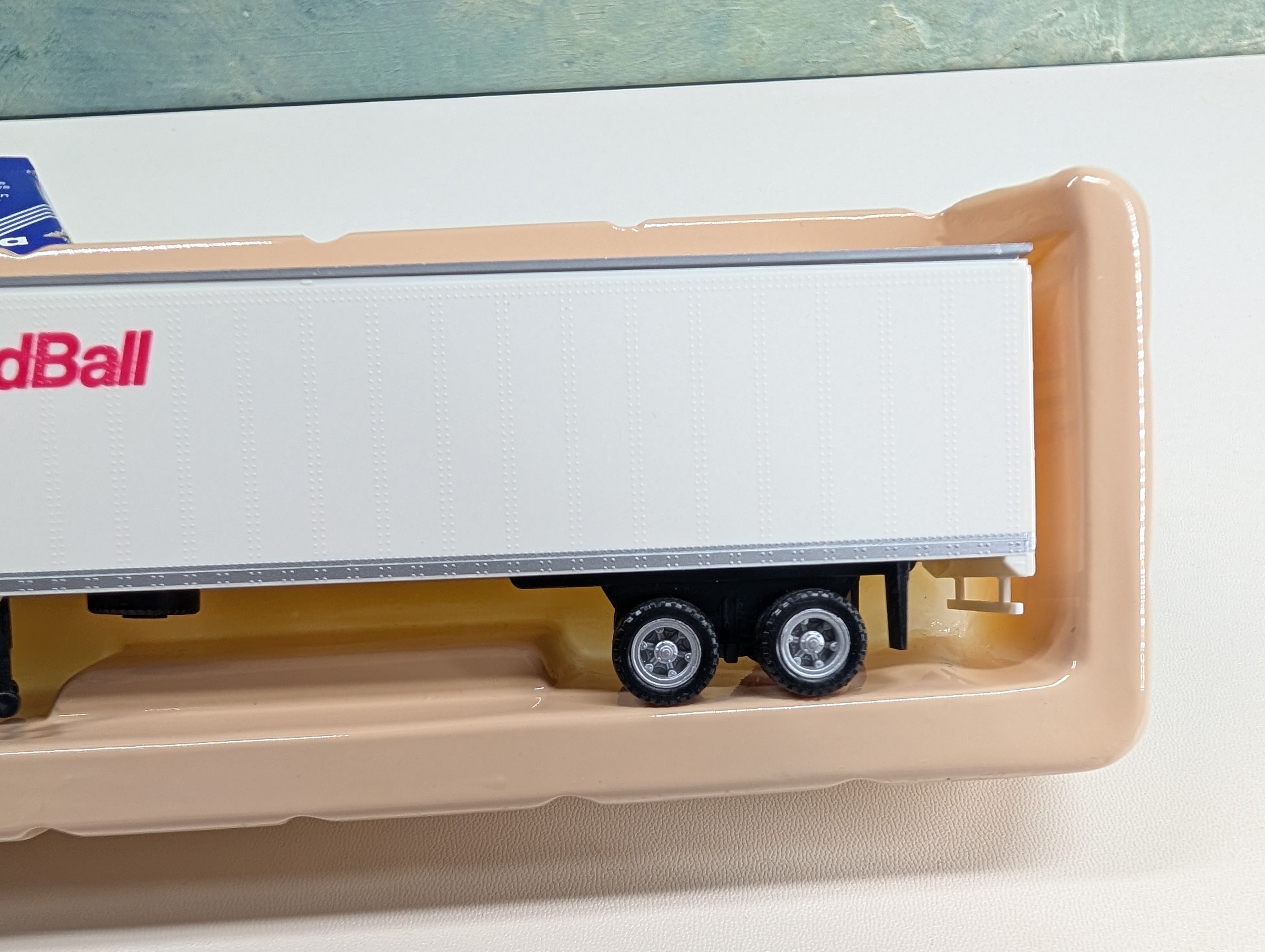 Herpa 6085 HO Scale GMC Spector Redball Tractor Trailer