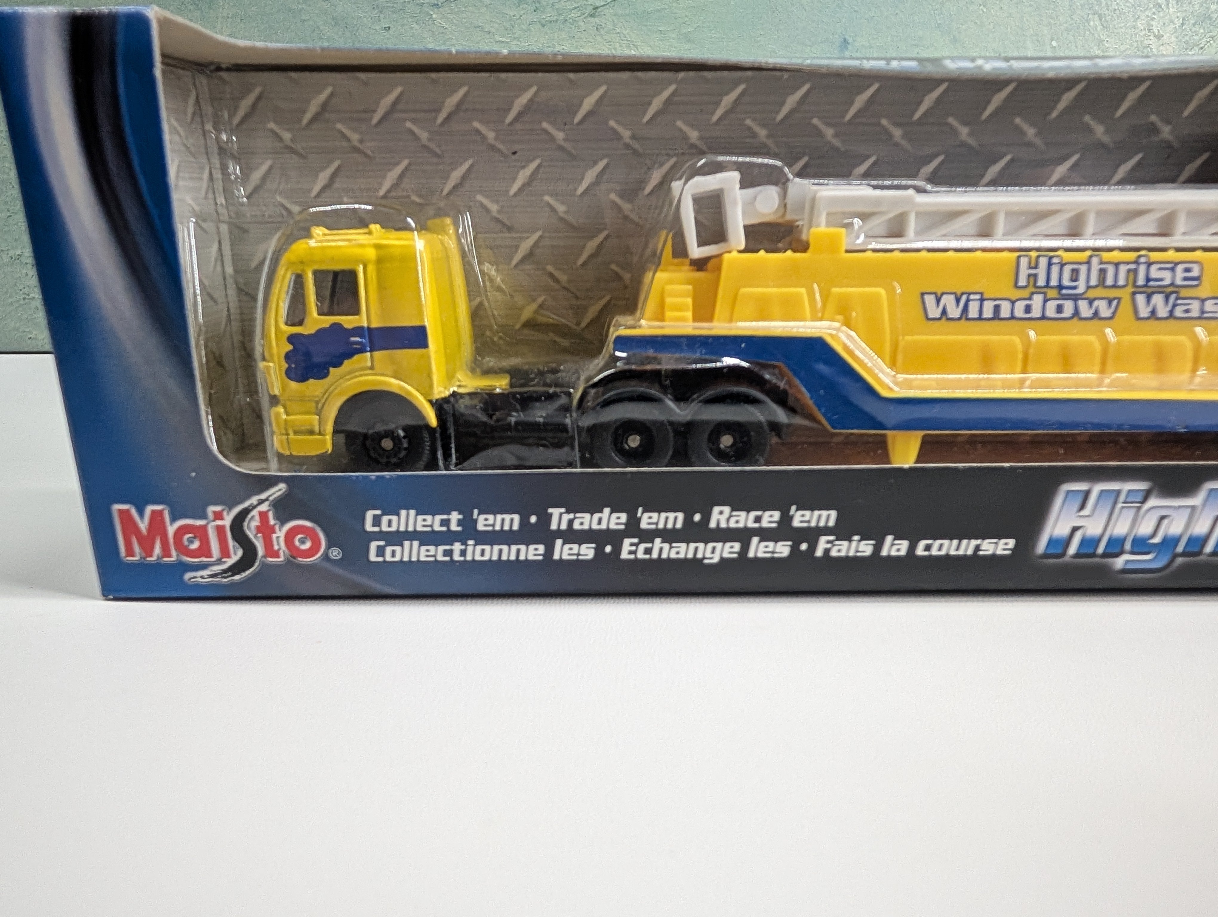 Maisto HO Scale Highrise Window Washer Truck Highway Haulers
