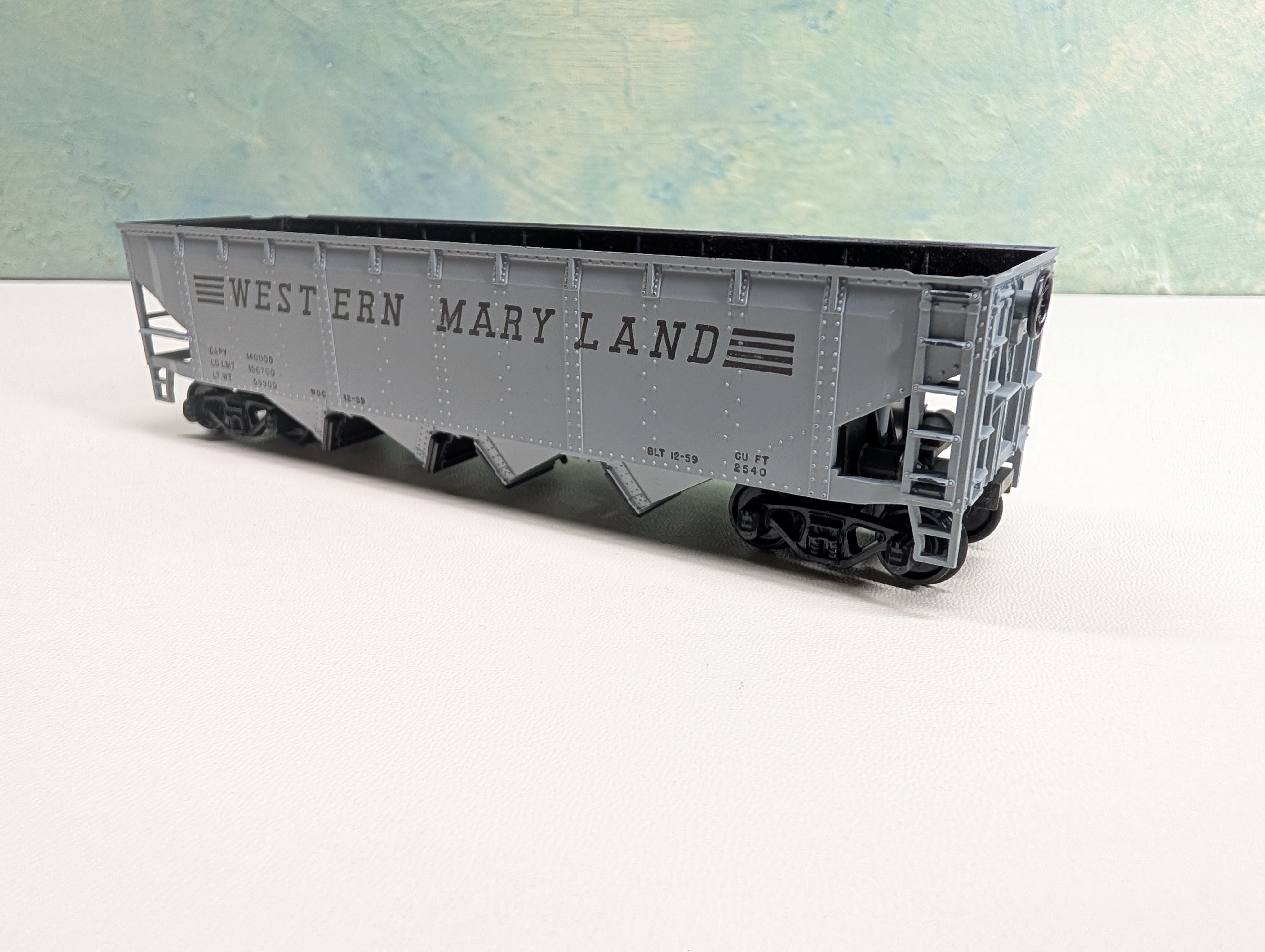 USED Athearn 1727 HO Scale 4 Bay Operating Hopper Western Maryland WM