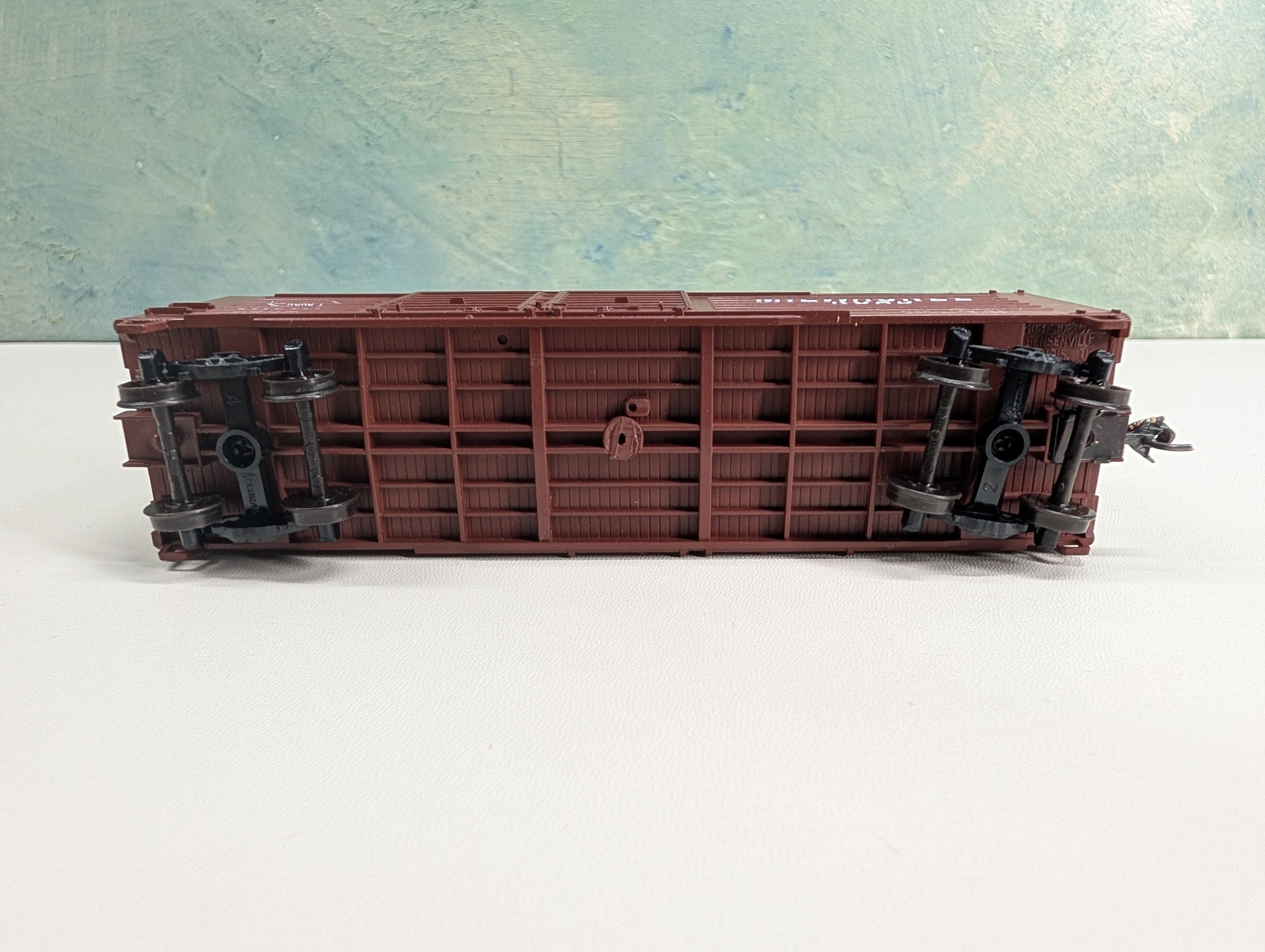 USED Accurail 3985 HO Scale 40' DD RS Box Car Post 1953 Milwaukee Road MILW #6735