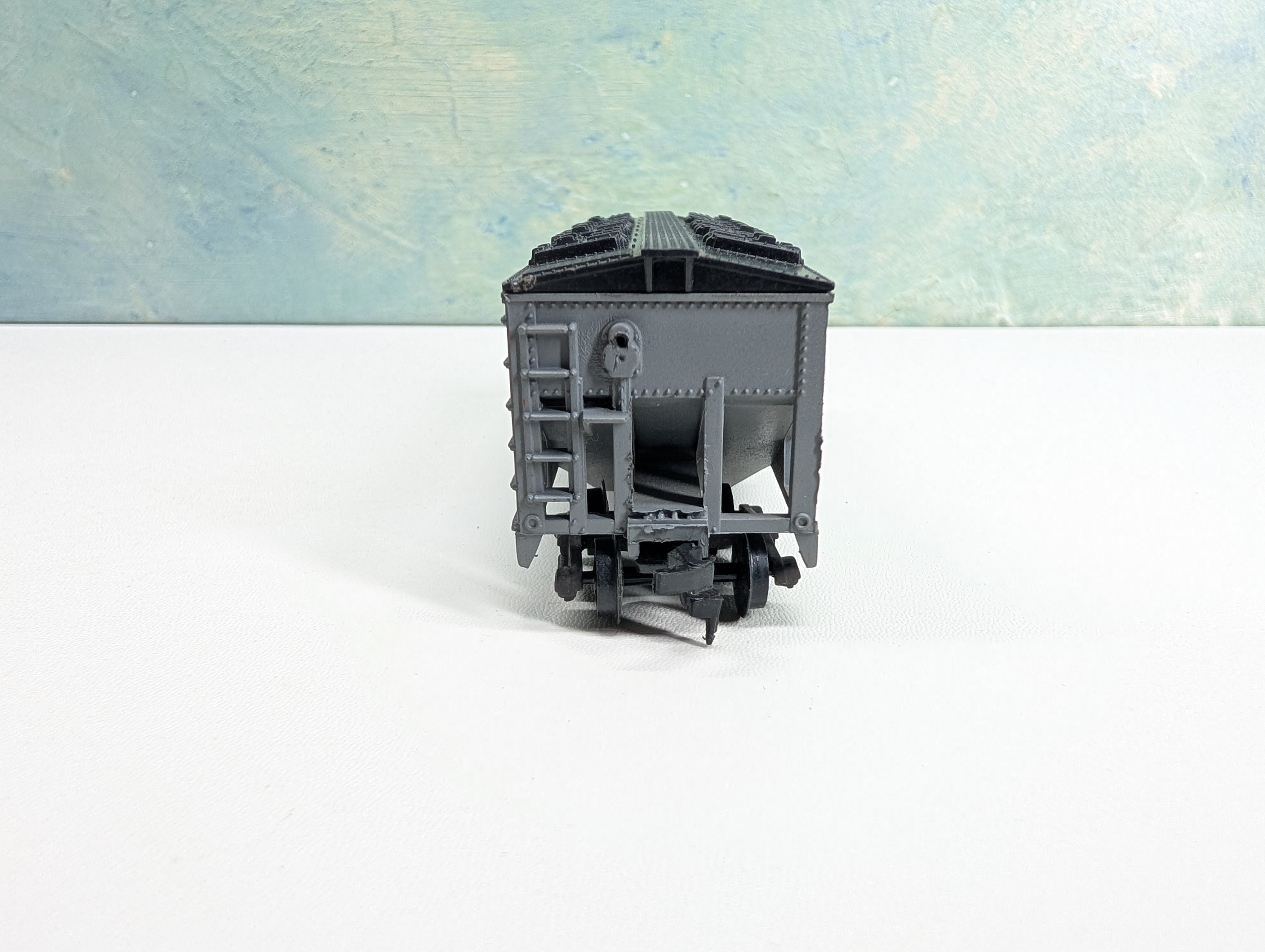 USED Varney HO Scale 2 Bay Covered Hopper Grace Davison SHPX #26022 Green Text, Rare
