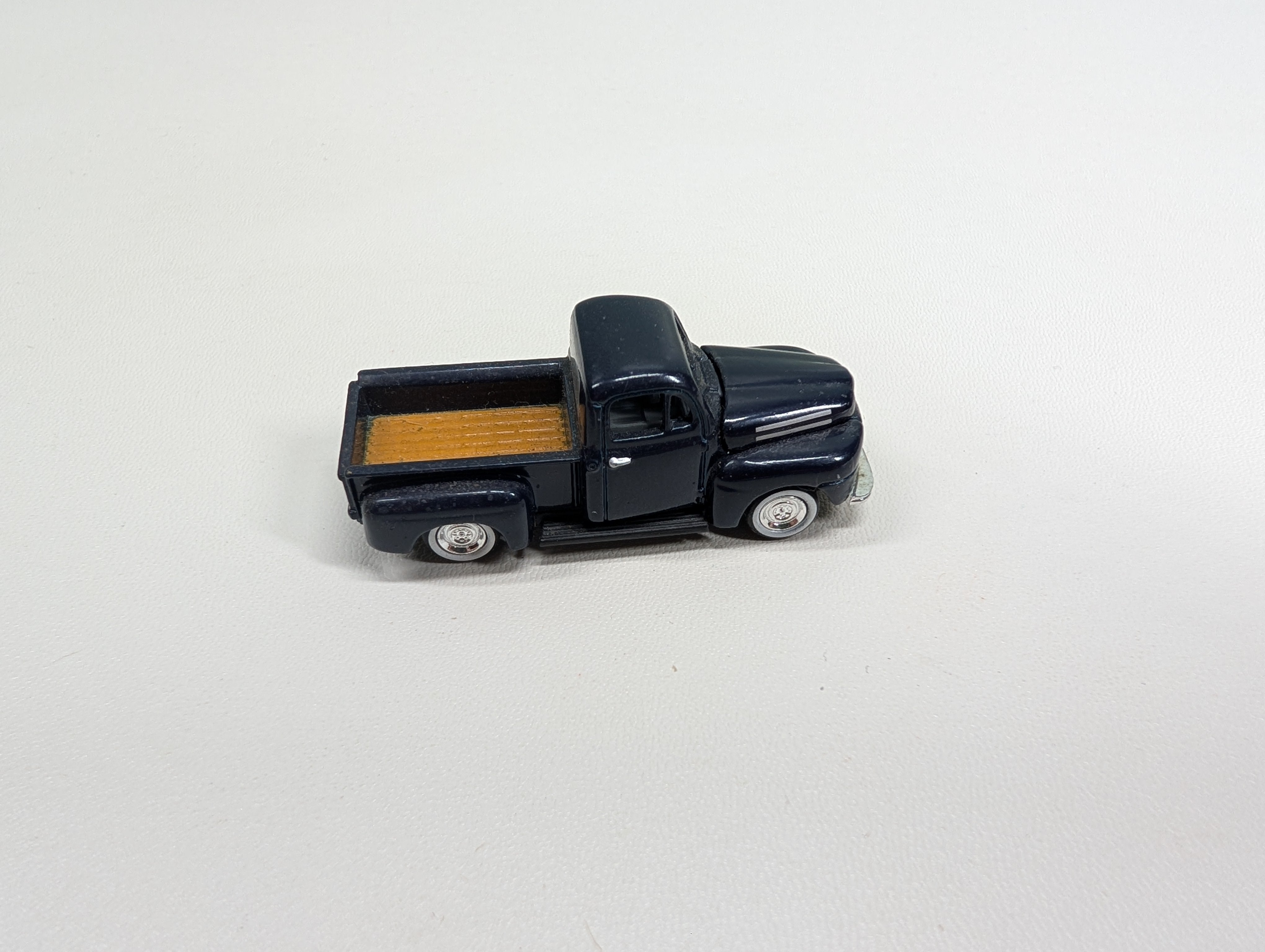 USED Classic Metal Works HO Scale 1950 Ford Pick-Up Dark Blue