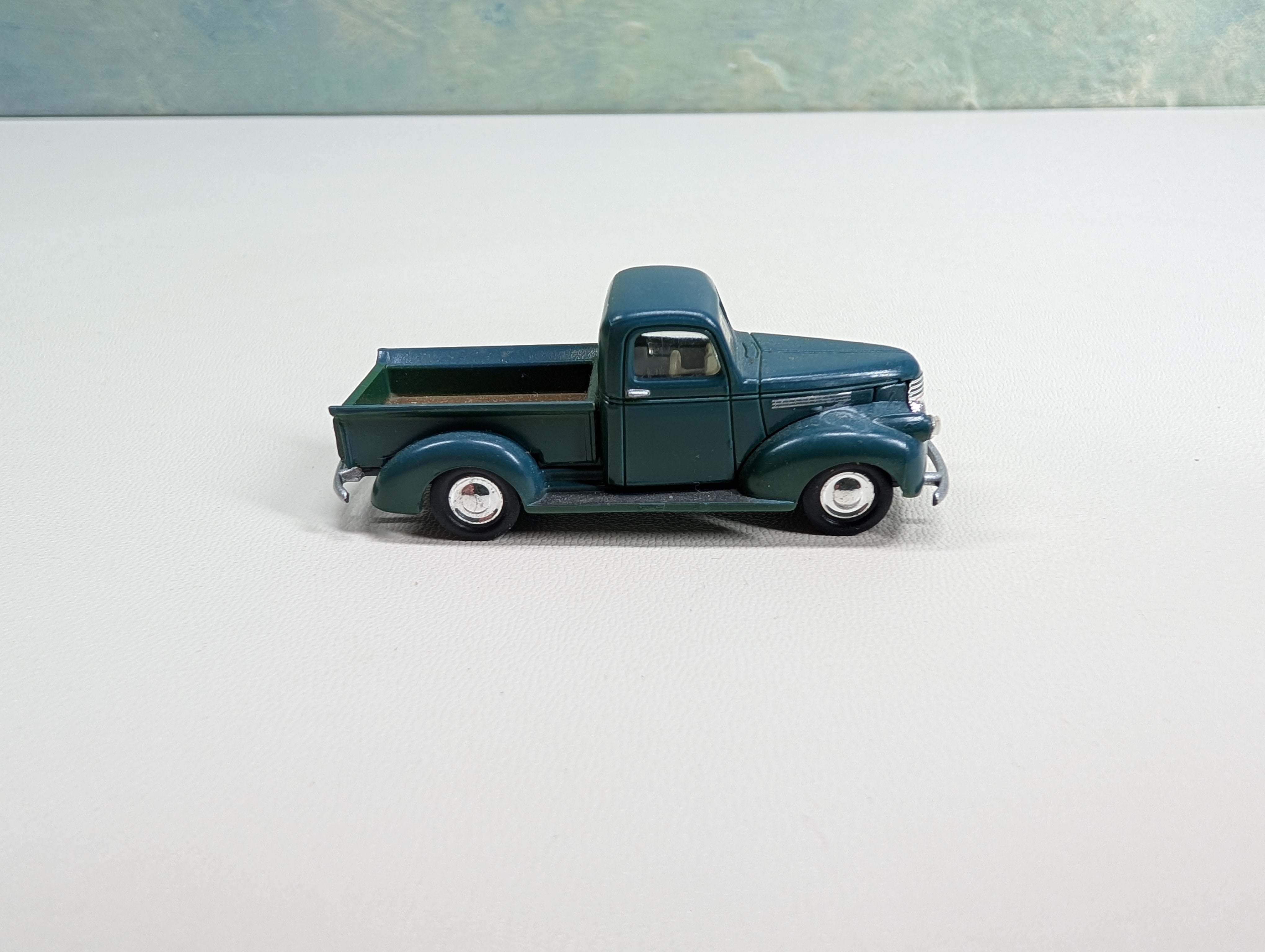 USED Classic Metal Works HO Scale Pick-Up Truck, Blue / Green, GM