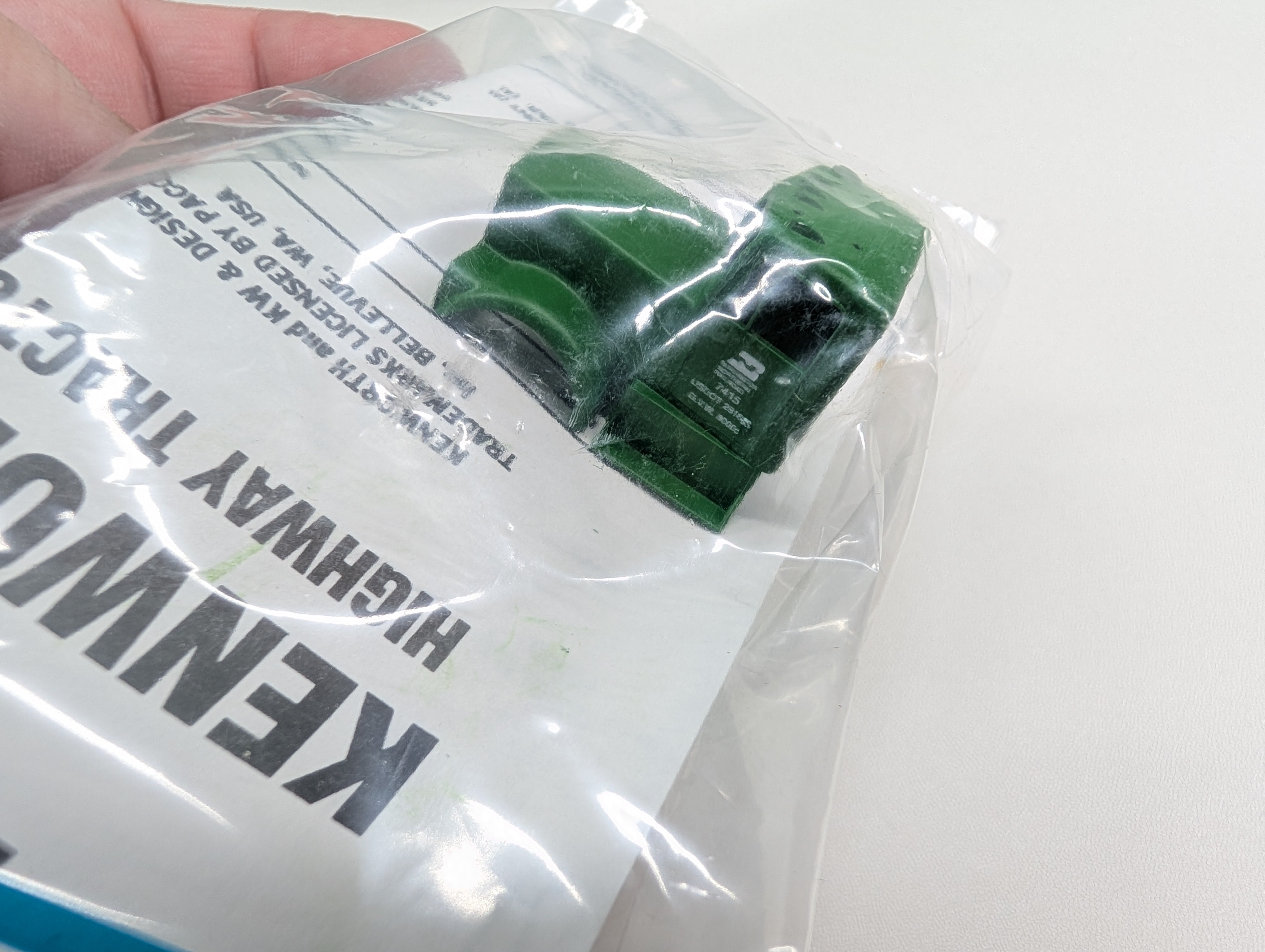 Athearn 5669 HO Scale Conventional Tractor Burlington Northern Sealed KIT