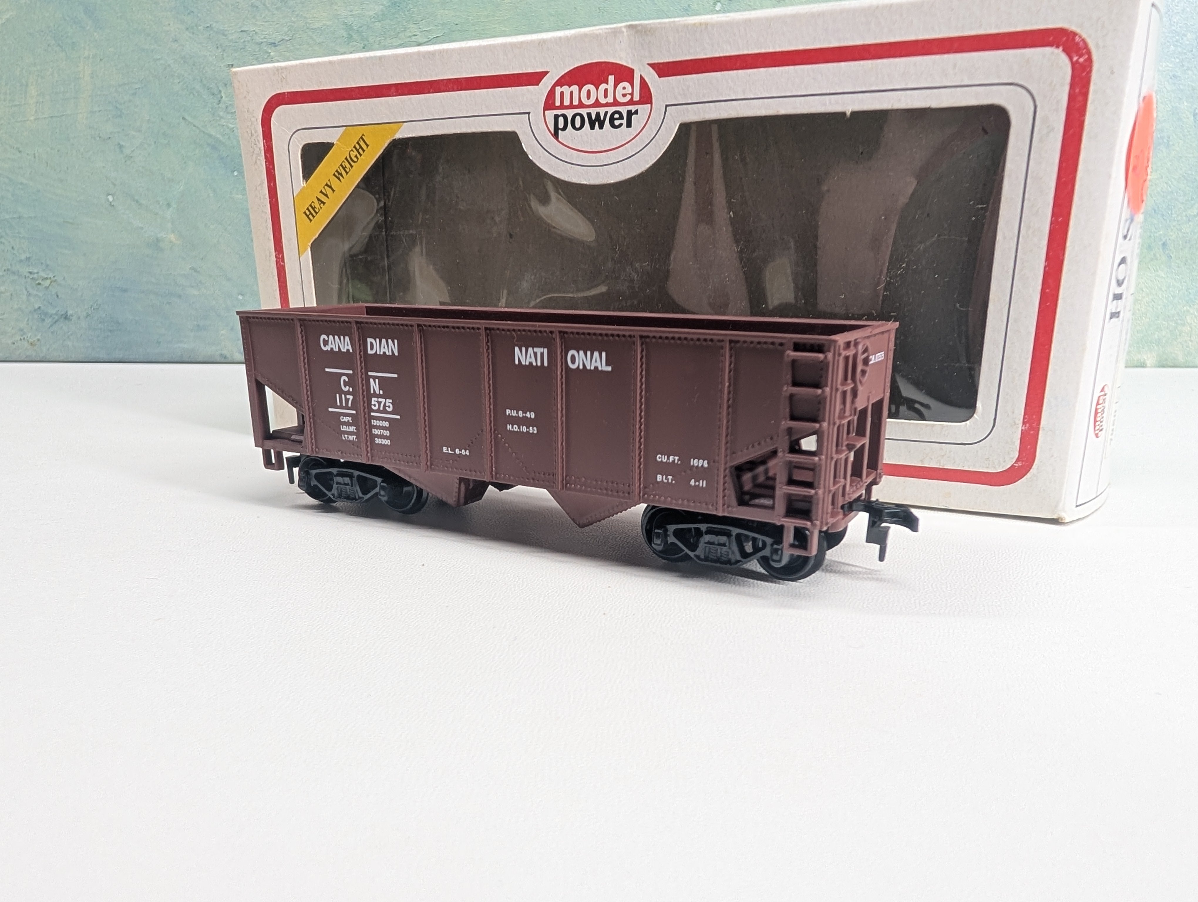 USED Model Power HO Scale 36' 2 Bay Hopper Canadian National CN #117575