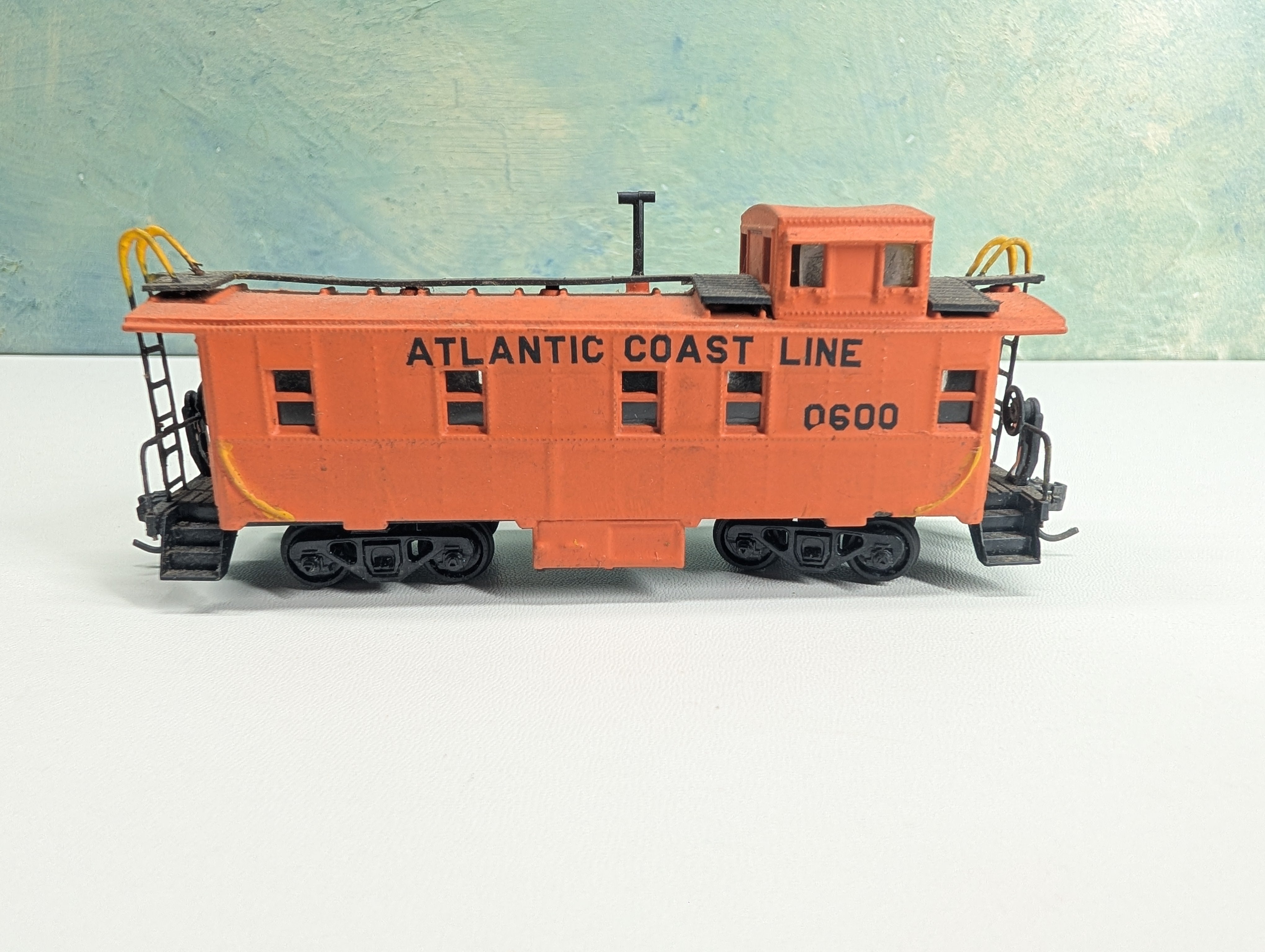 USED Athearn HO Scale Caboose Atlantic Coast Line ACL #0600 Custom Decal