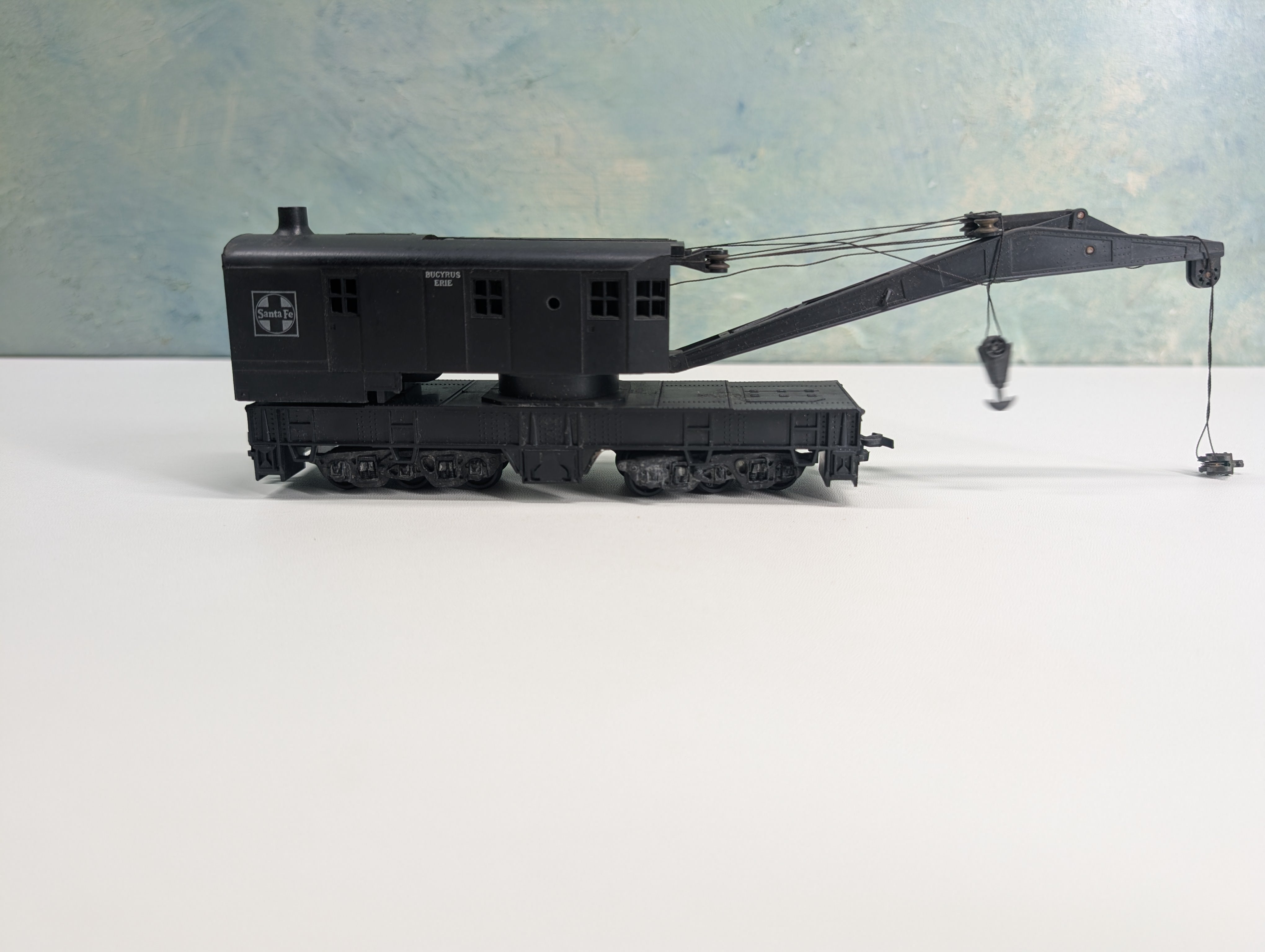 USED Athearn HO Scale 200 Ton Wrecking Crane Santa Fe ATSF