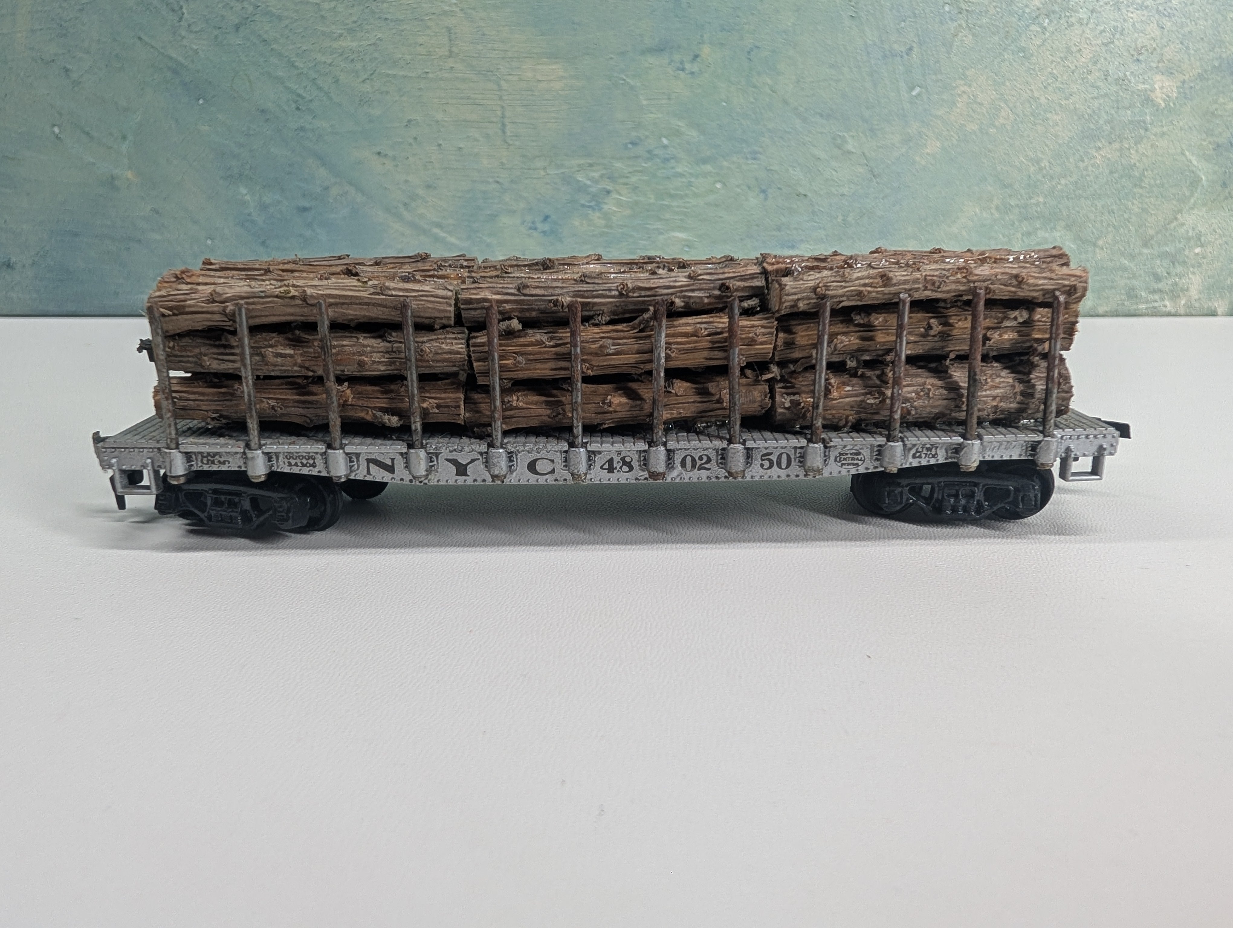 USED Varney HO Scale 40 Flat Car w/ Custom Log Load New York Central NYC #480250