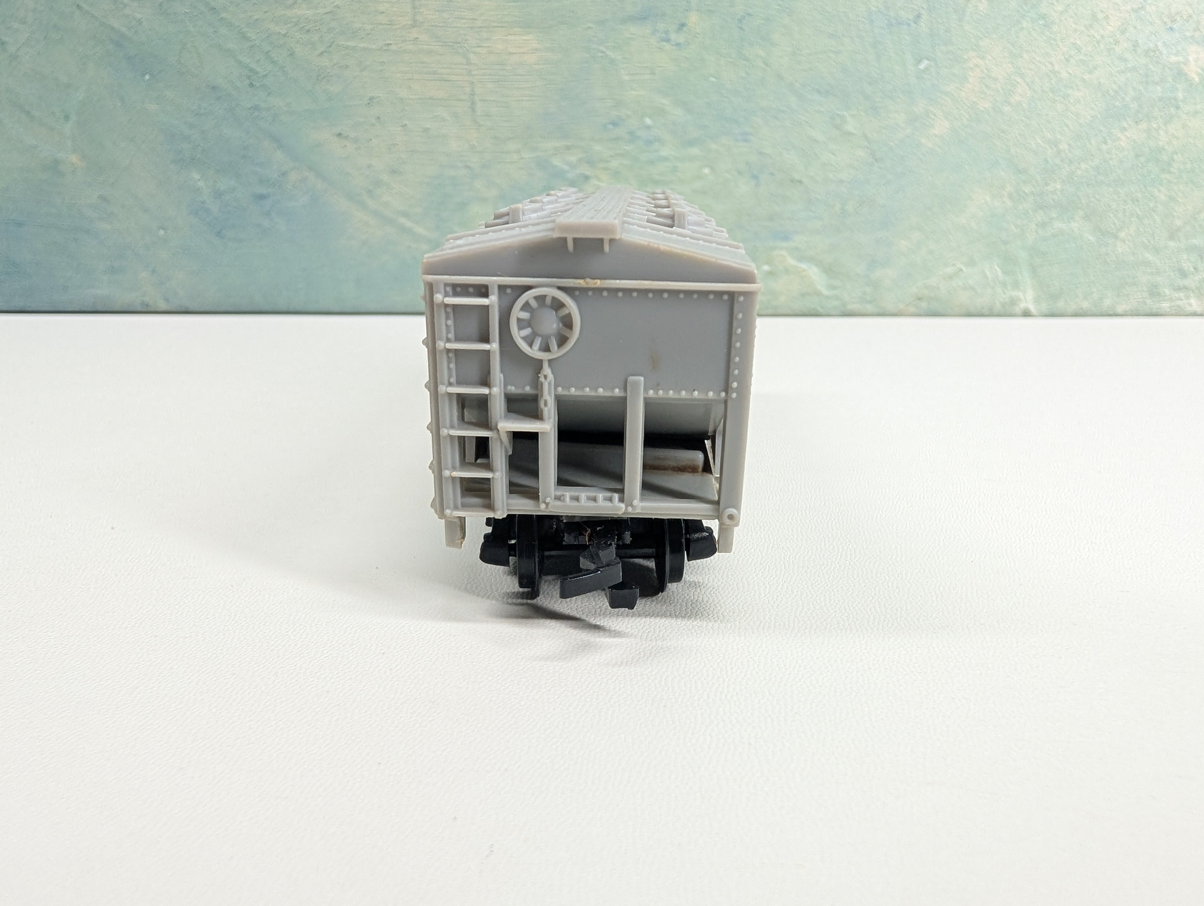 USED HO Scale 2 Bay Covered Hopper Norfolk & Western NW #177504