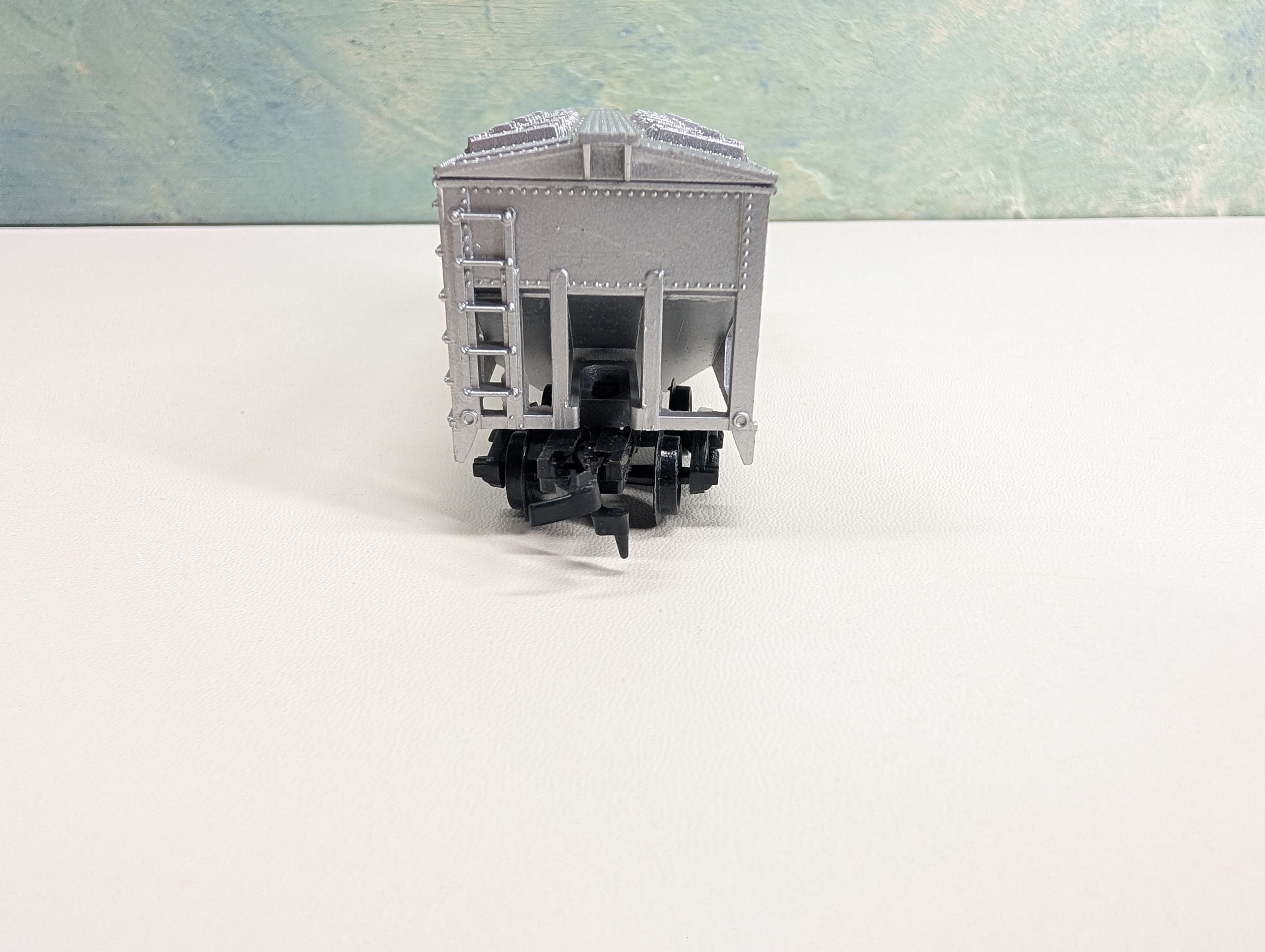 USED Life-Like HO Scale 2 Bay Covered Hopper Napierville Junction NJ #311
