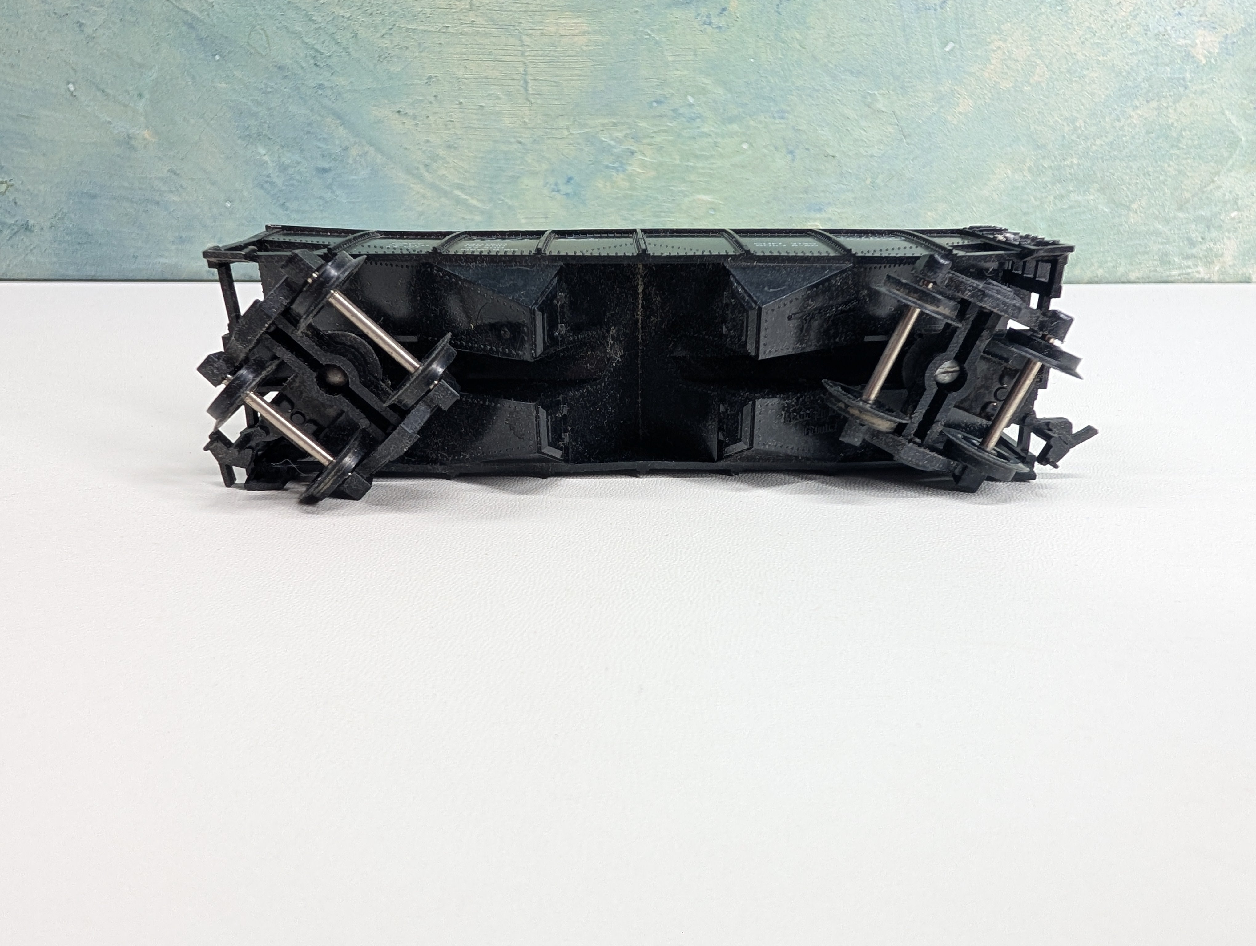 USED Fleischmann HO Scale 35' 2-Bay Hopper w/ Coal Load New York Central NYC #107164