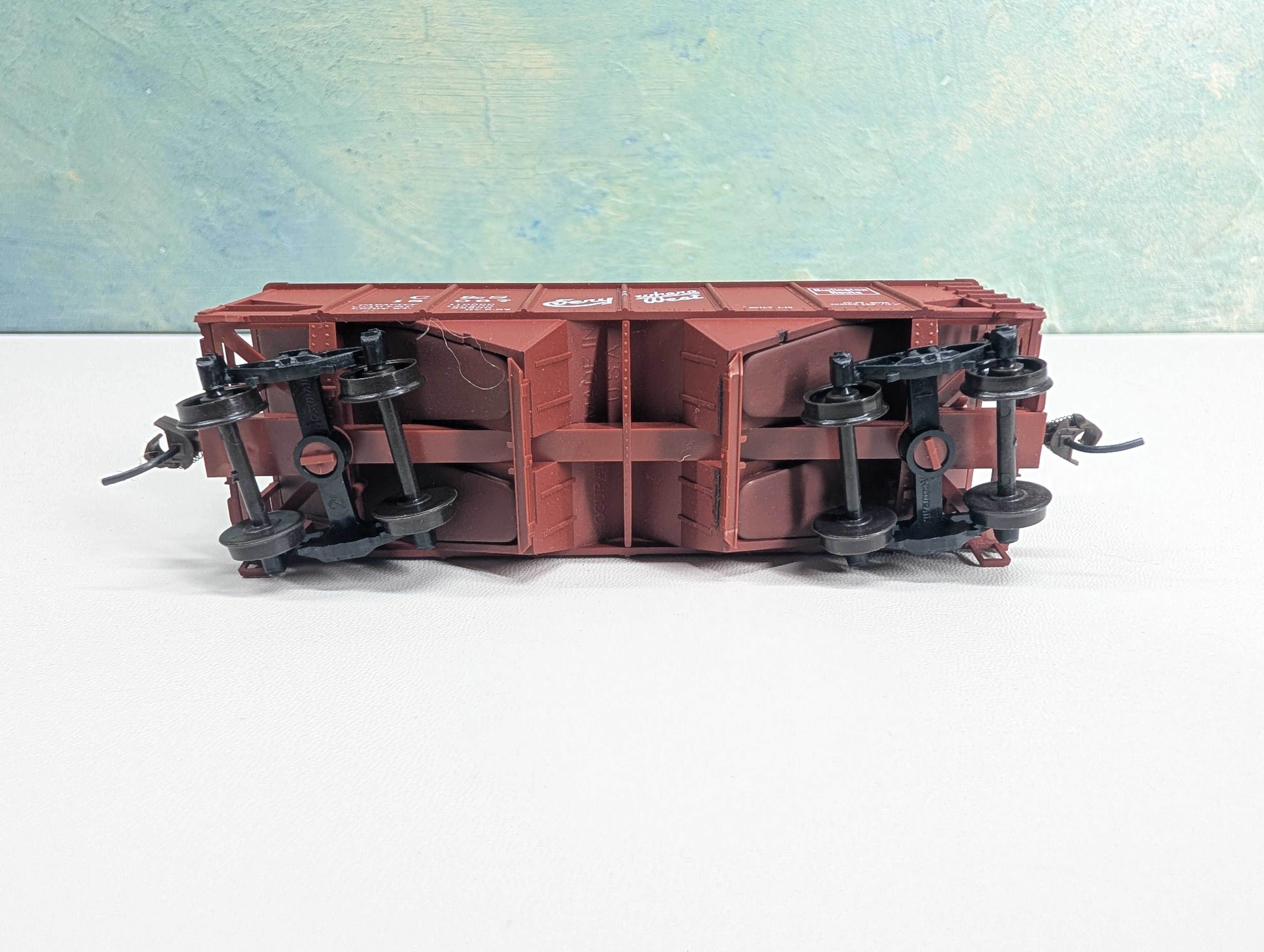 USED Accurail HO Scale 55 Ton 2 Bay Hopper Burlington C&S #18067