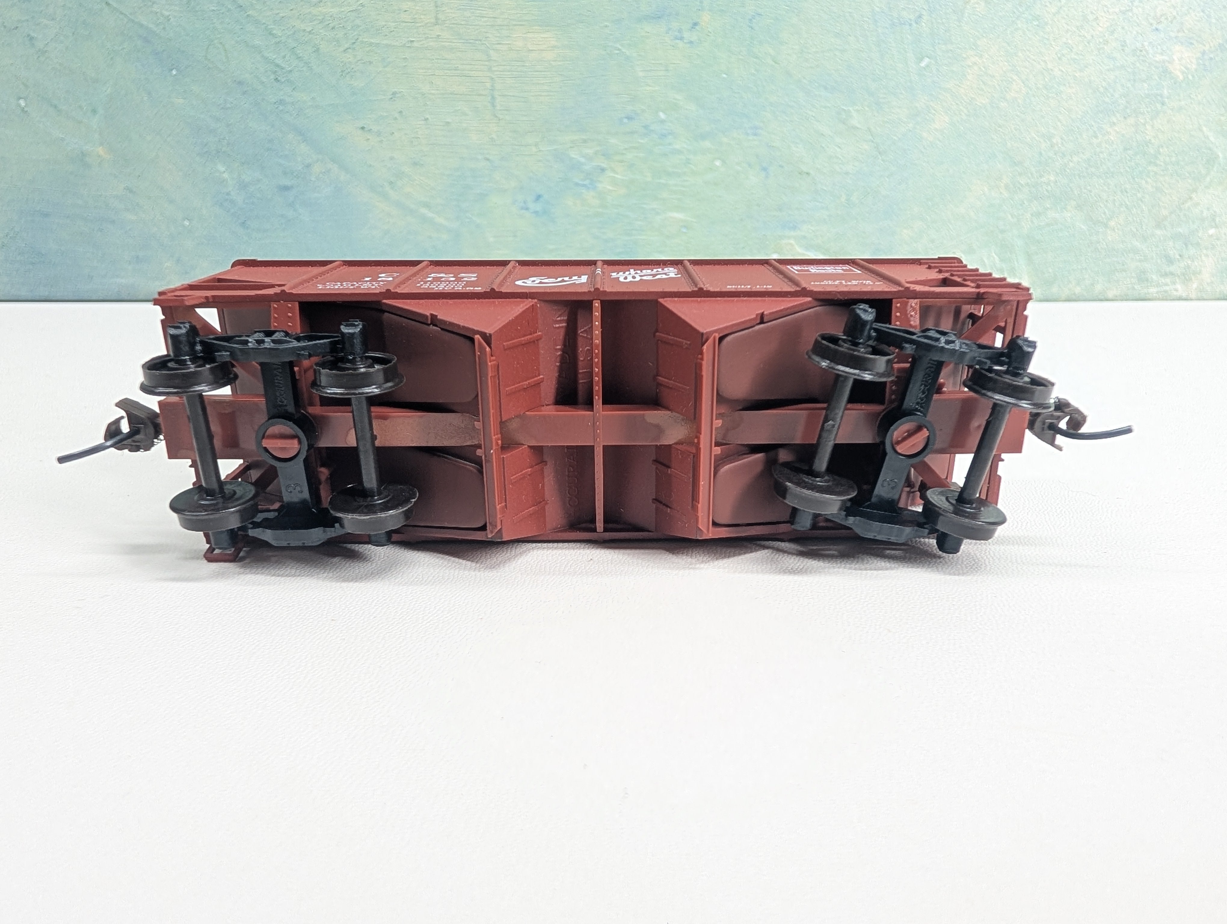 USED Accurail HO Scale 55 Ton 2 Bay Hopper Burlington C&S #18132