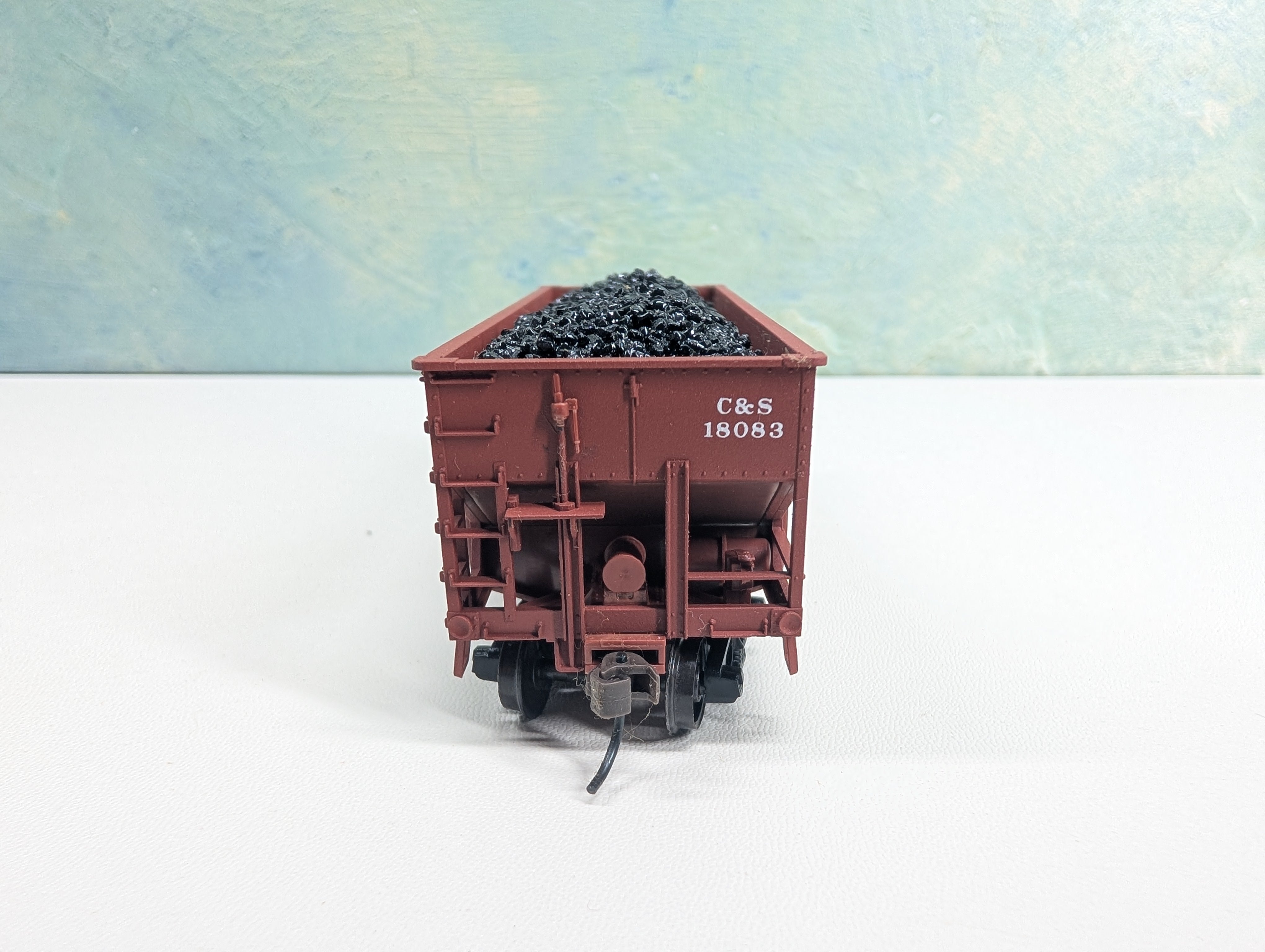 USED Accurail HO Scale 55 Ton 2 Bay Hopper Burlington C&S #18083 w/ Coal Load