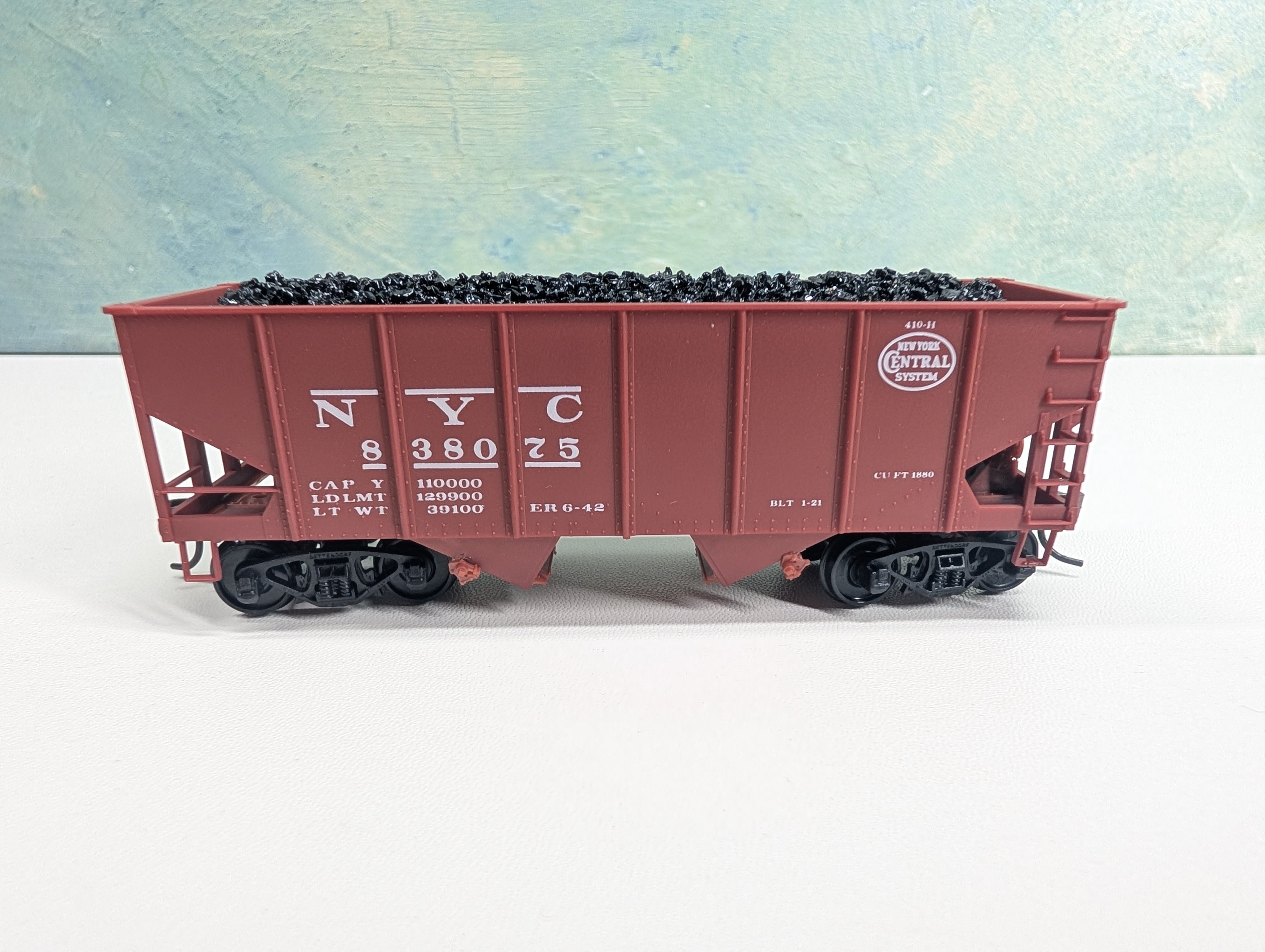 USED Accurail HO Scale 55 Ton 2 Bay Hopper New York Central NYC #838075 w/ Coal Load