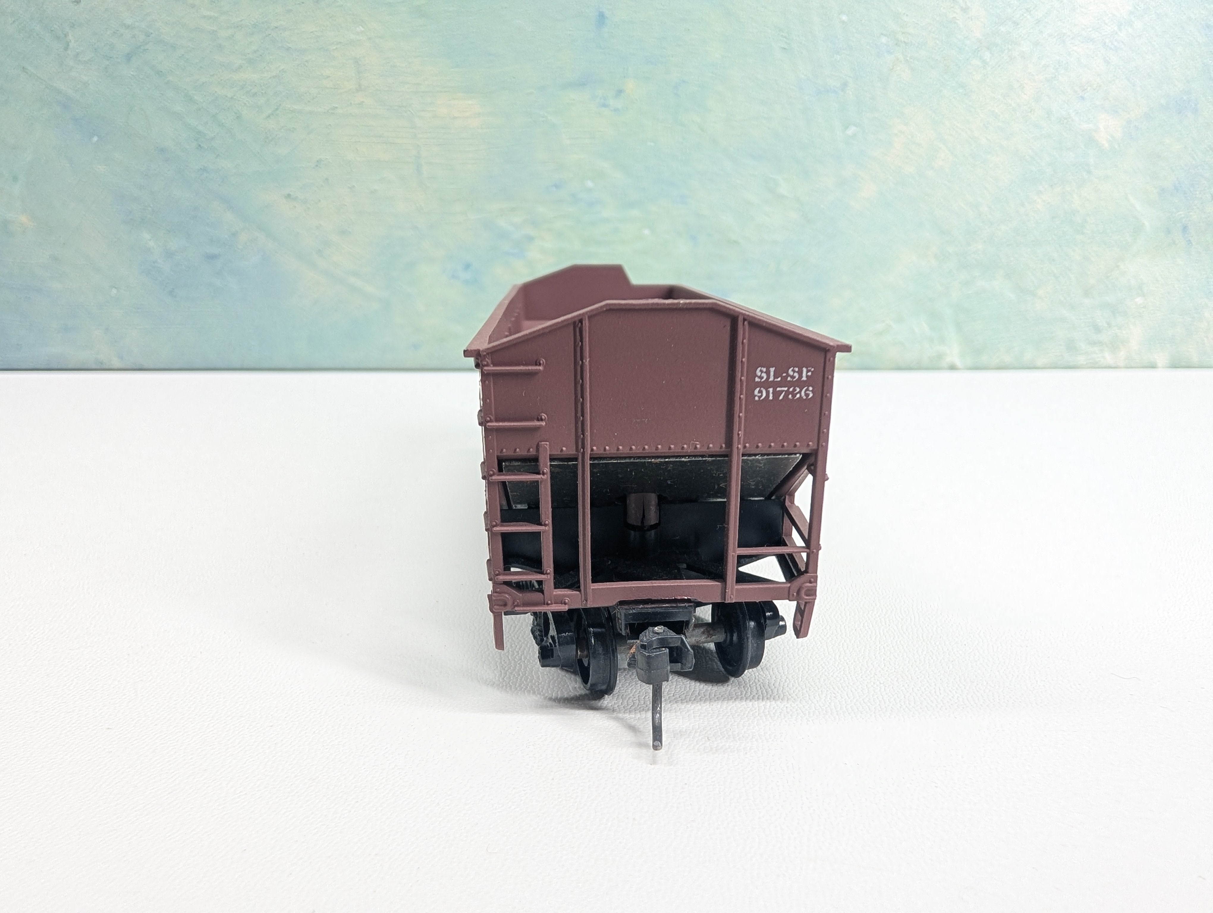 USED Athearn HO Scale 34' Offset 2 Bay Hopper Frisco SL-SF #91736