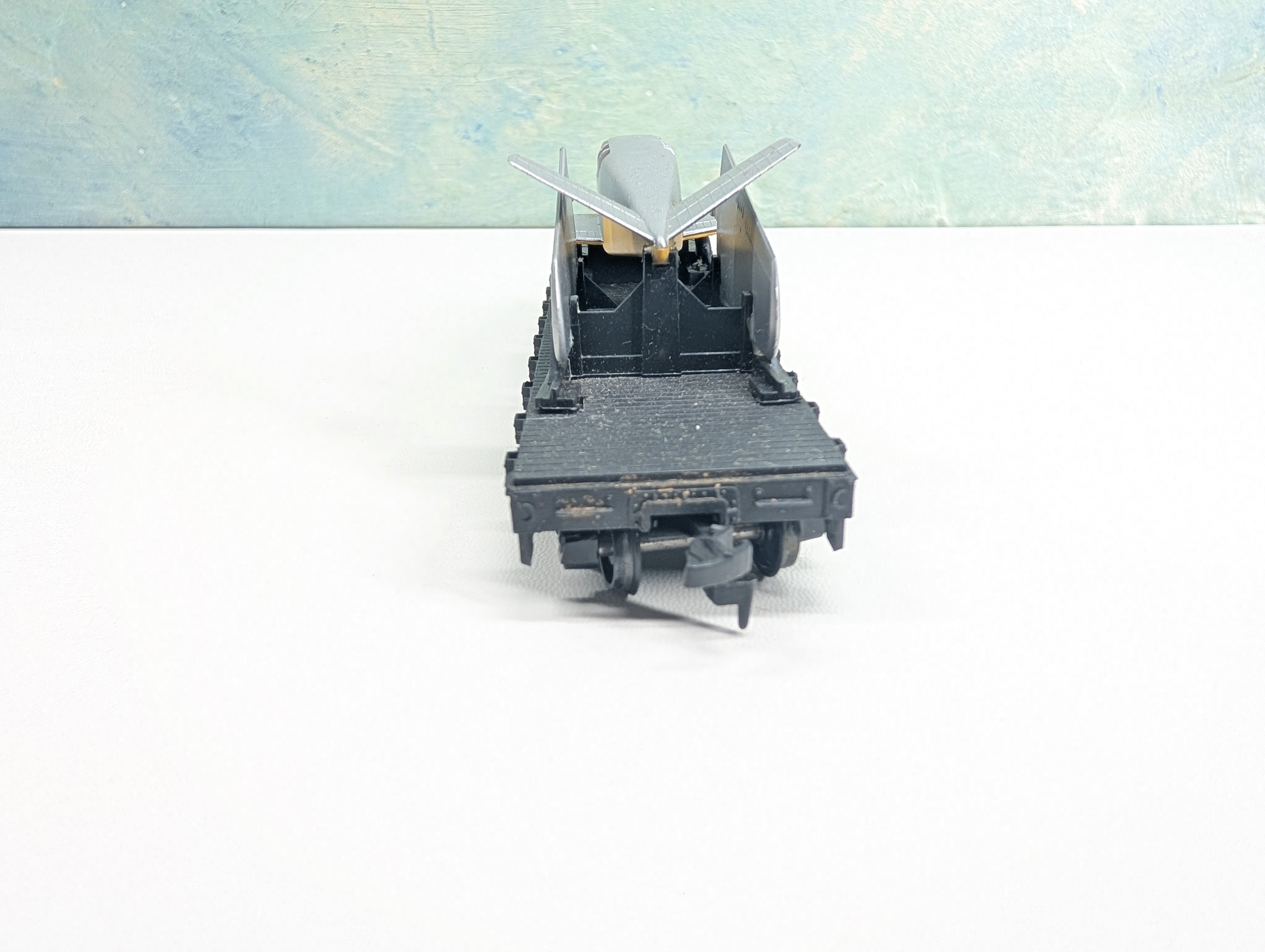 USED Athearn HO Scale 40' Flat Car w/ Air Plane Nickel Plate Road NKP #2659