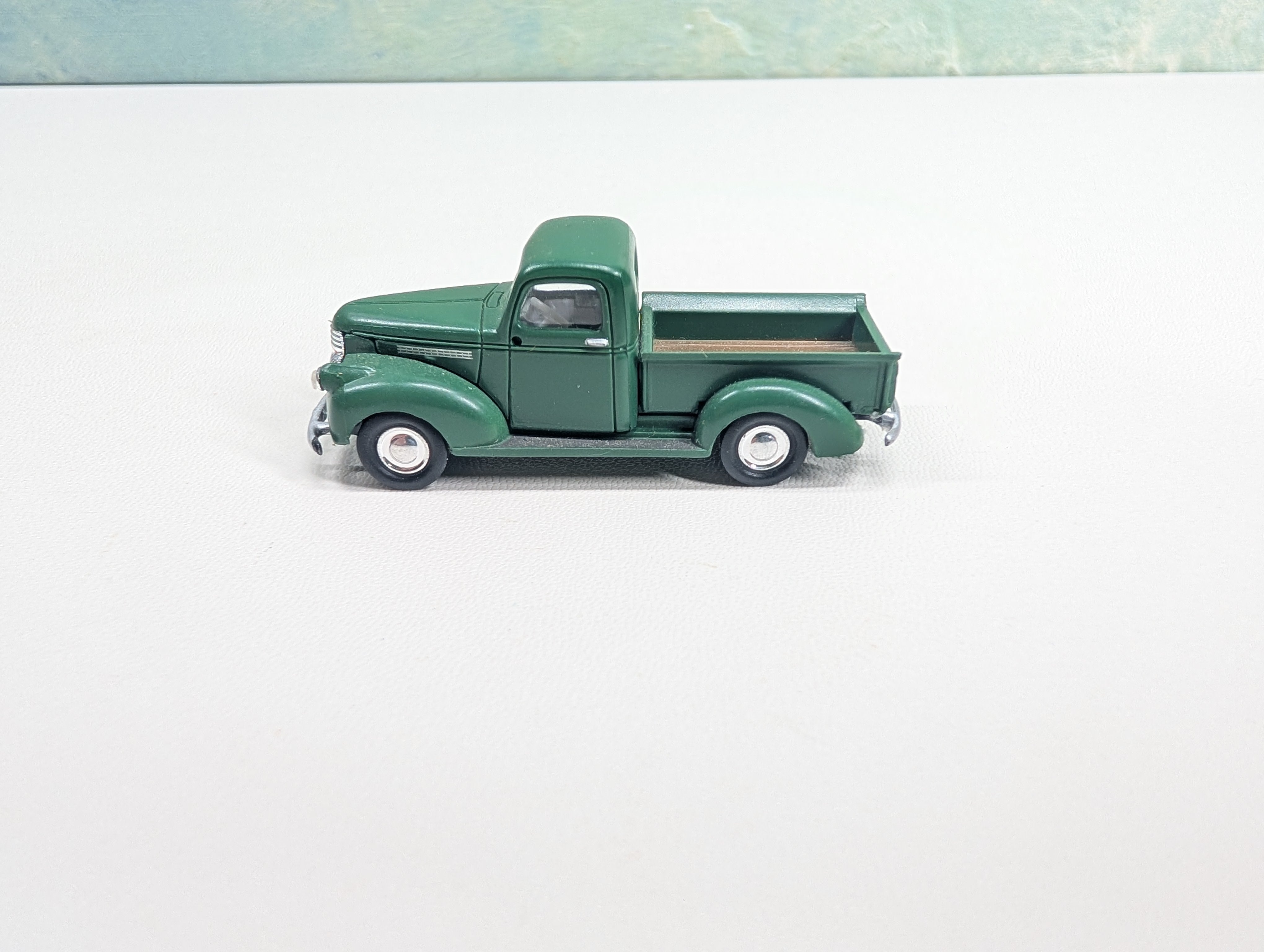 USED Classic Metal Works HO Scale GM Green Pick-Up Truck