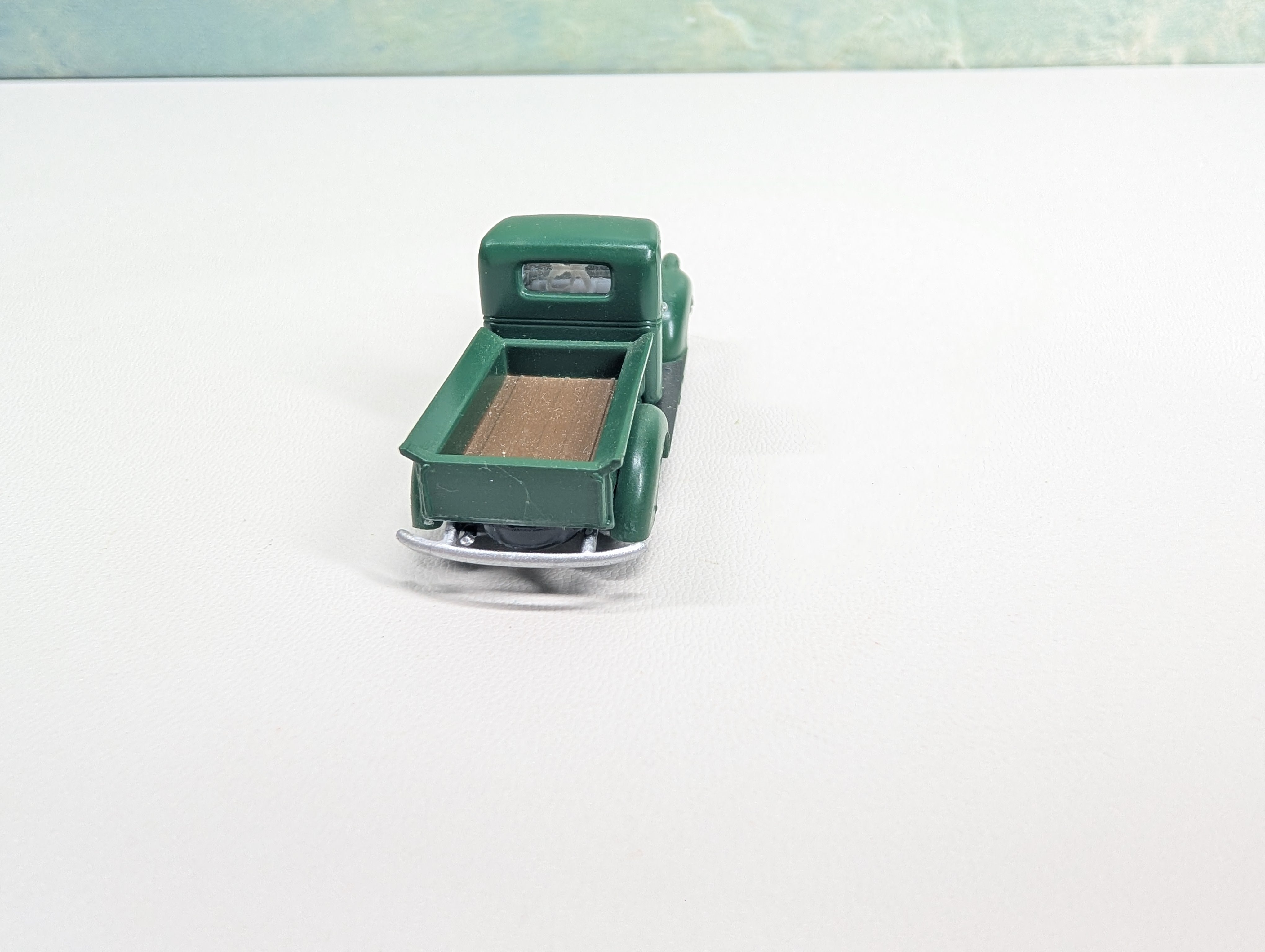 USED Classic Metal Works HO Scale GM Green Pick-Up Truck