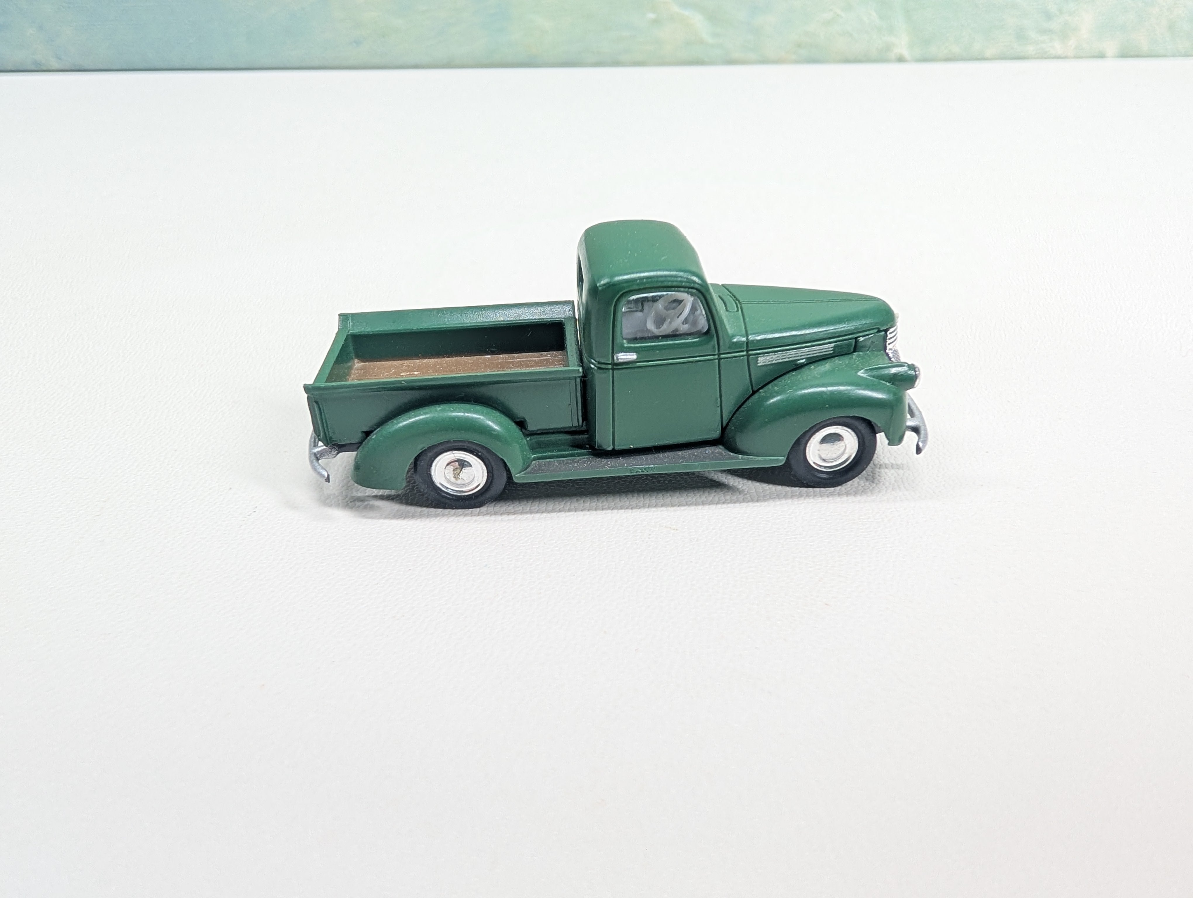 USED Classic Metal Works HO Scale GM Green Pick-Up Truck