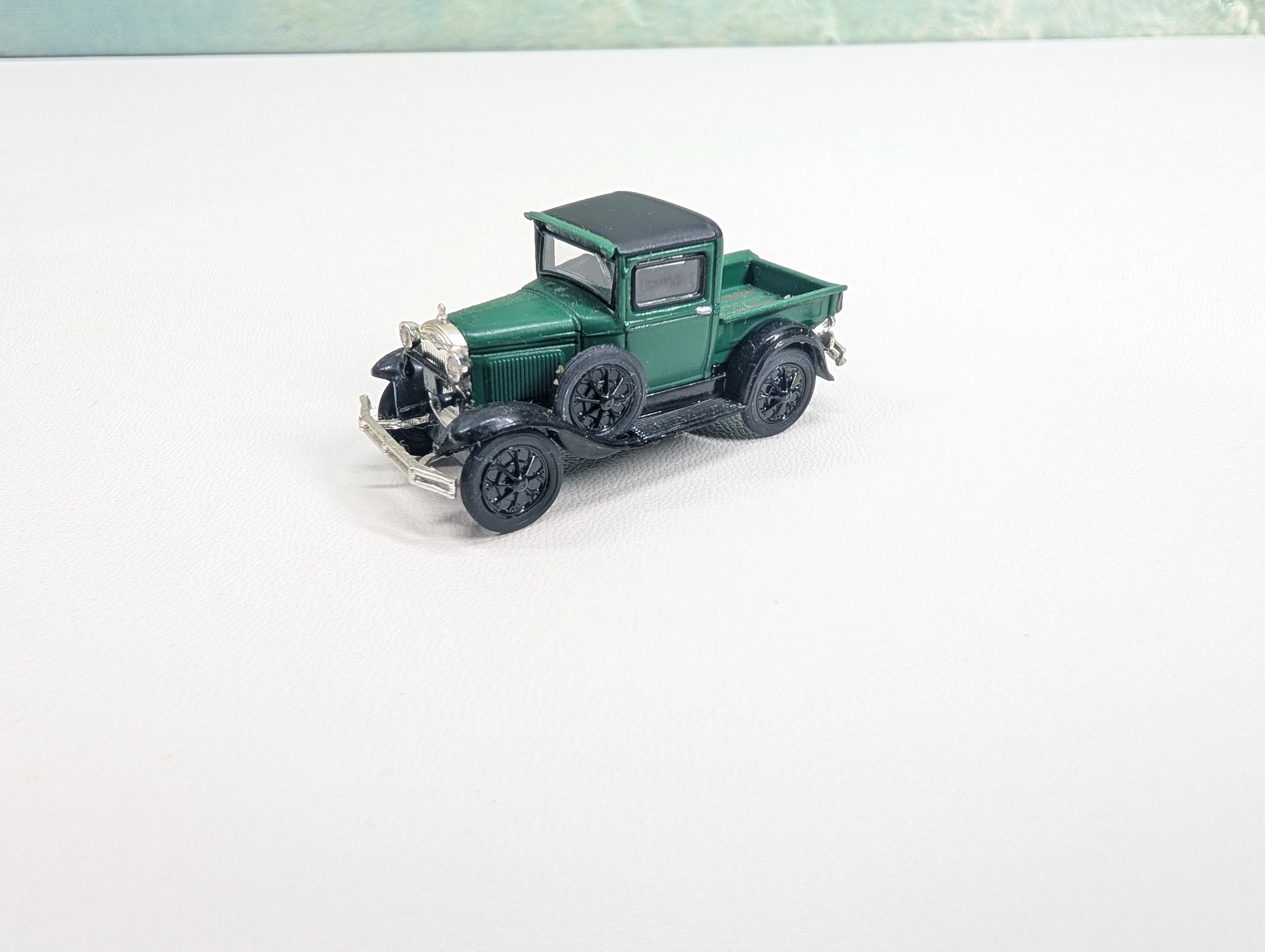USED Athearn 26422 HO Scale Ford Model A Pick-Up Truck, Green
