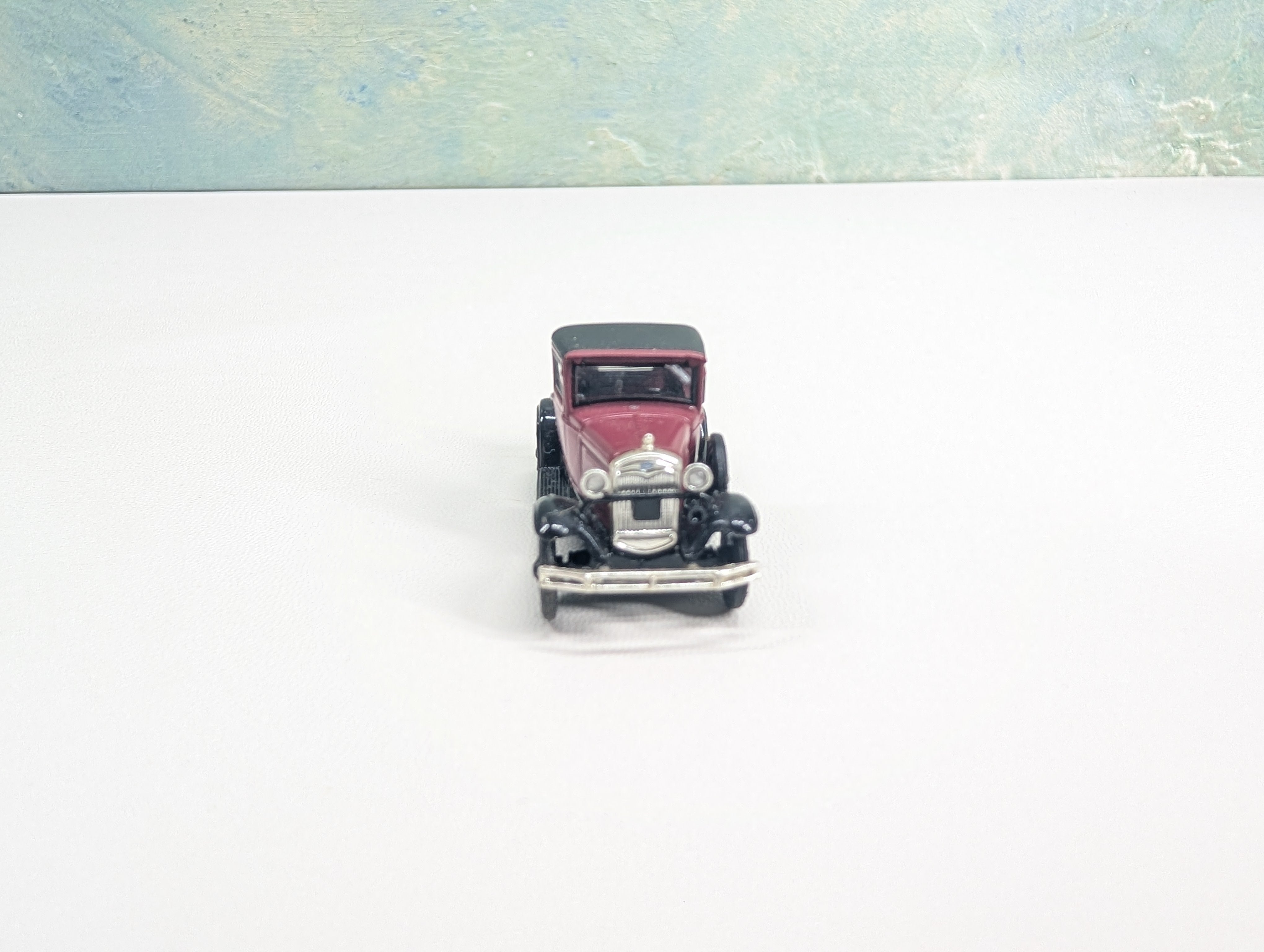 USED Athearn 26421 HO Scale Ford Model A Pick-Up Truck, Burgundy